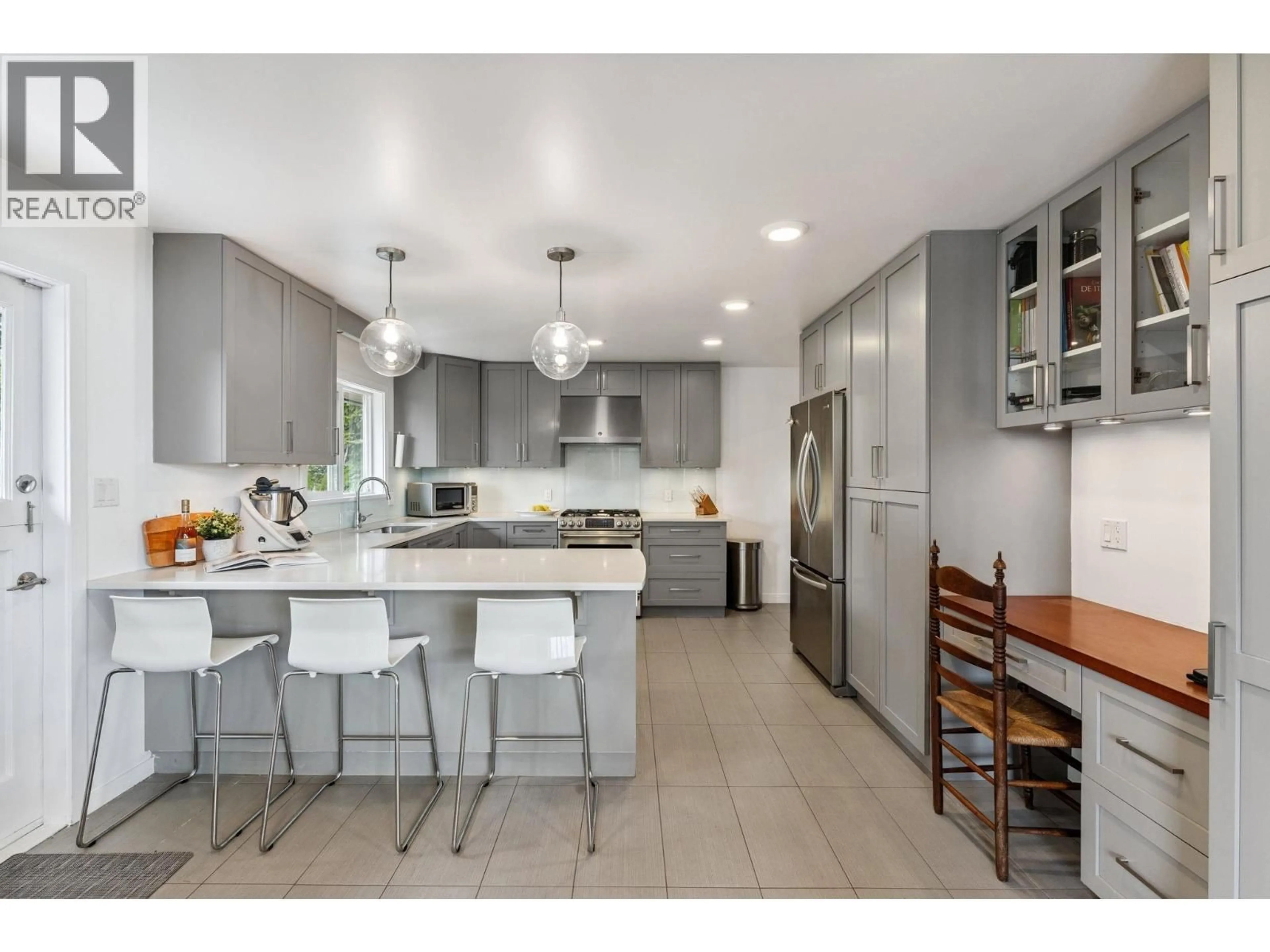 Open concept kitchen, unknown for 4375 WOODCREST ROAD, West Vancouver British Columbia V7S2V9