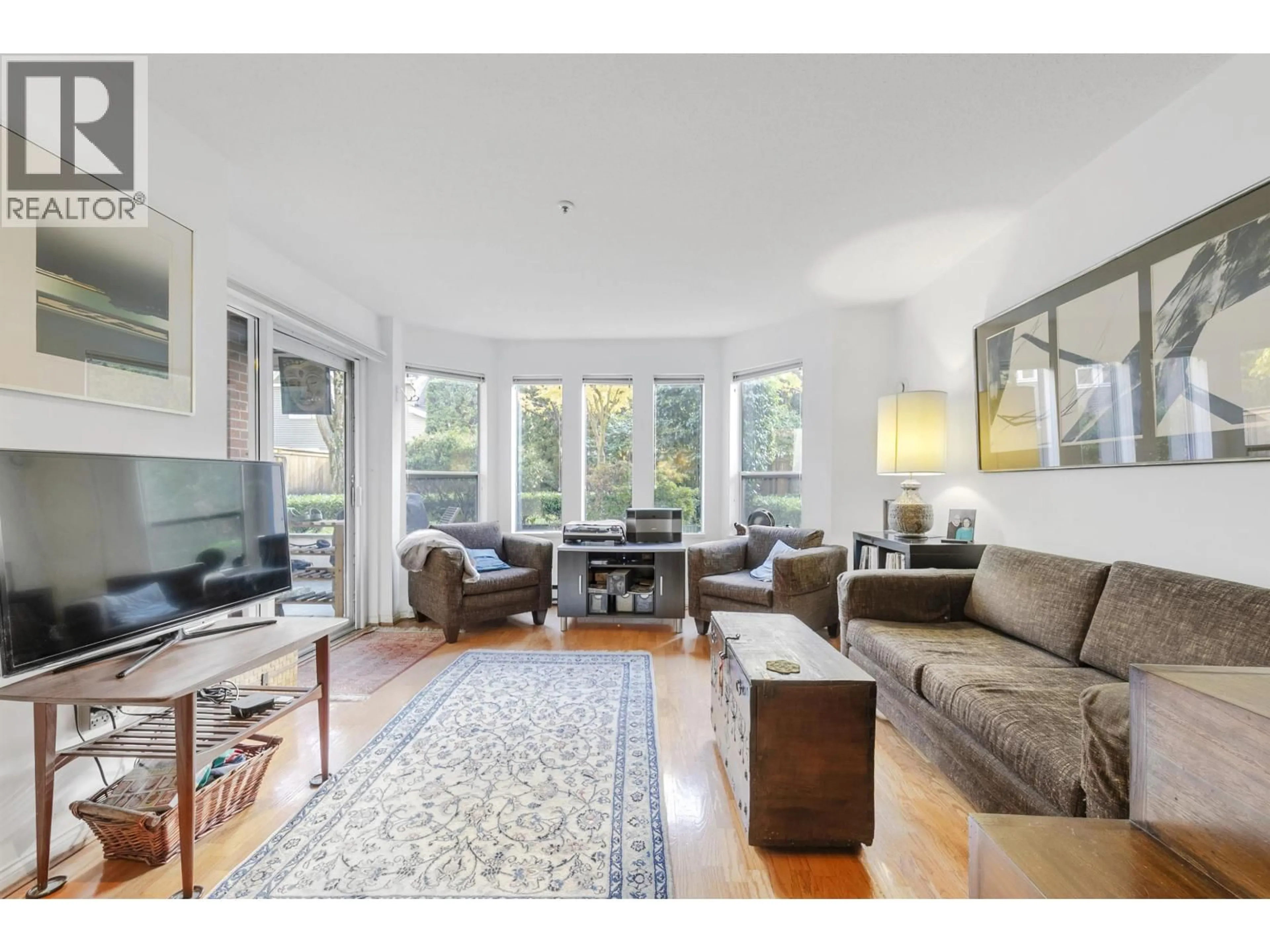 Living room with furniture, unknown for 109 - 2288 12TH AVENUE, Vancouver British Columbia V6K4R2