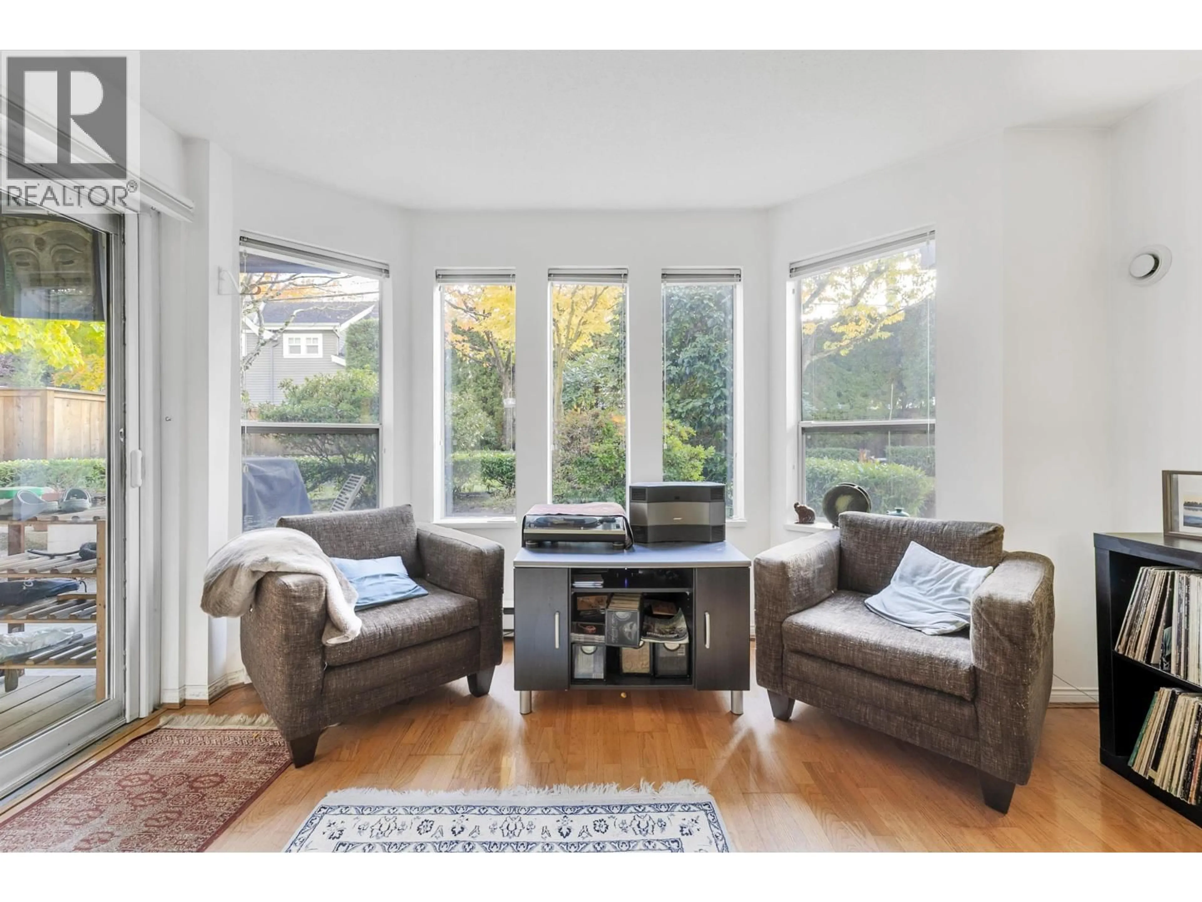 Living room with furniture, unknown for 109 - 2288 12TH AVENUE, Vancouver British Columbia V6K4R2