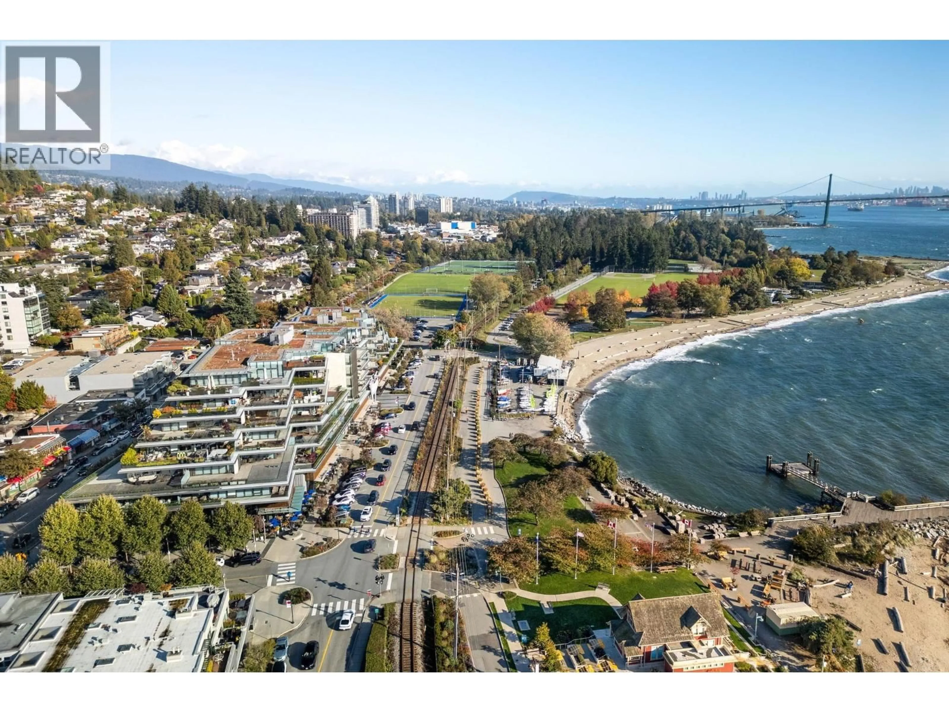 A pic from outside/outdoor area/front of a property/back of a property/a pic from drone, water/lake/river/ocean view for 209 - 1355 BELLEVUE AVENUE, West Vancouver British Columbia V7T0B4