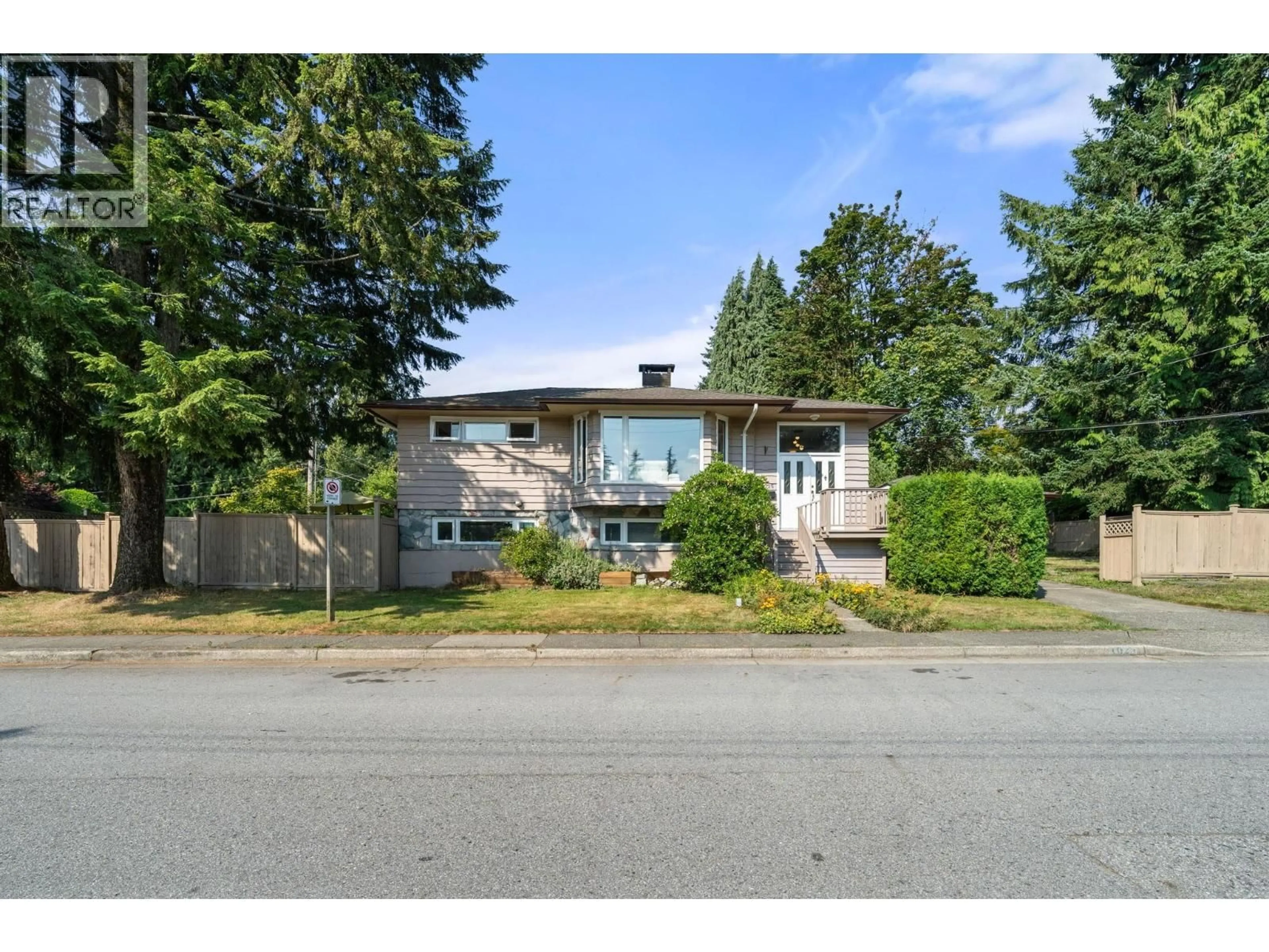 Unknown for 1025 BEAUFORT ROAD, North Vancouver British Columbia V7G1R8