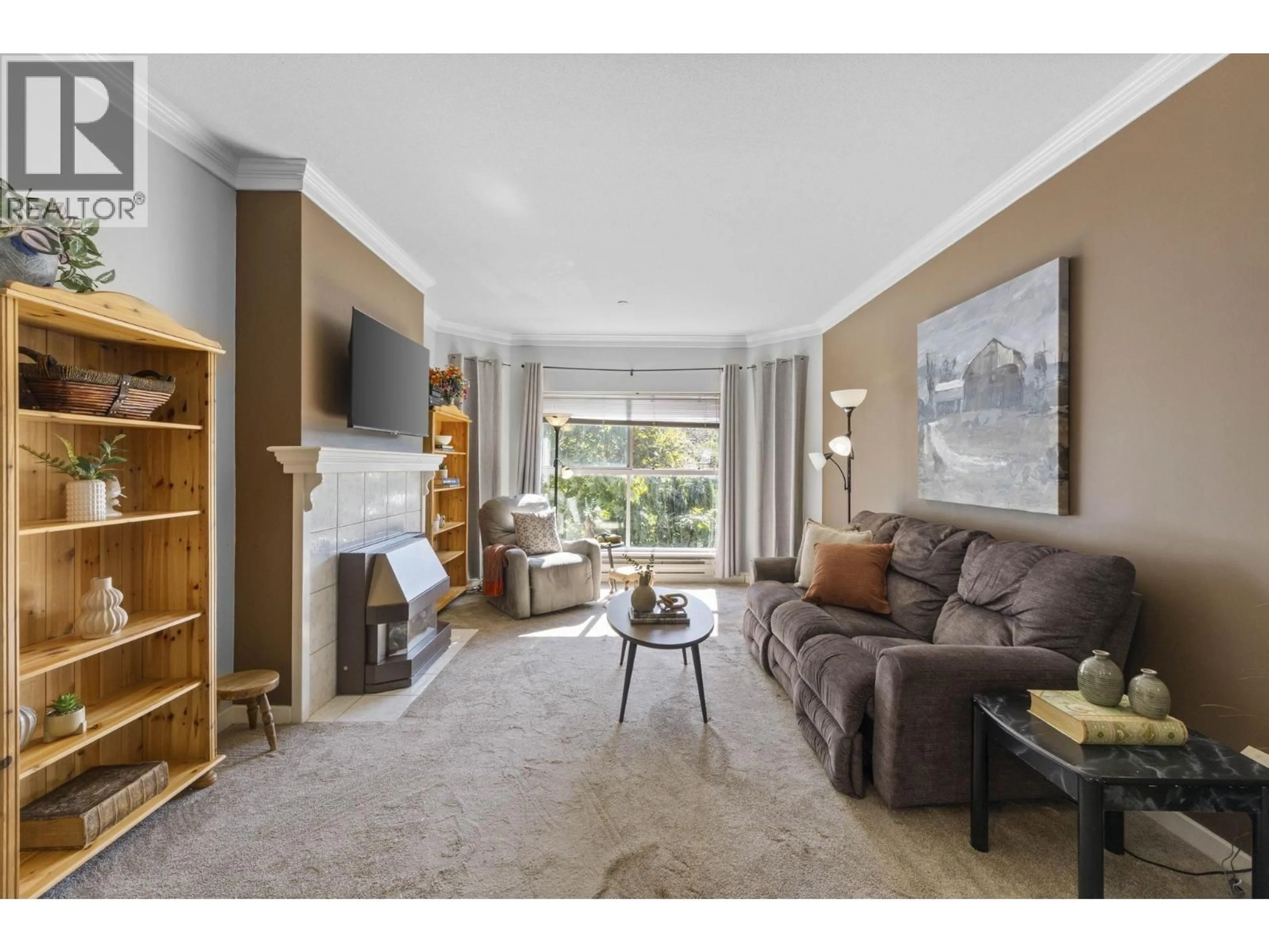 Living room with furniture, unknown for 305 - 12464 191B STREET, Pitt Meadows British Columbia V3Y2P6