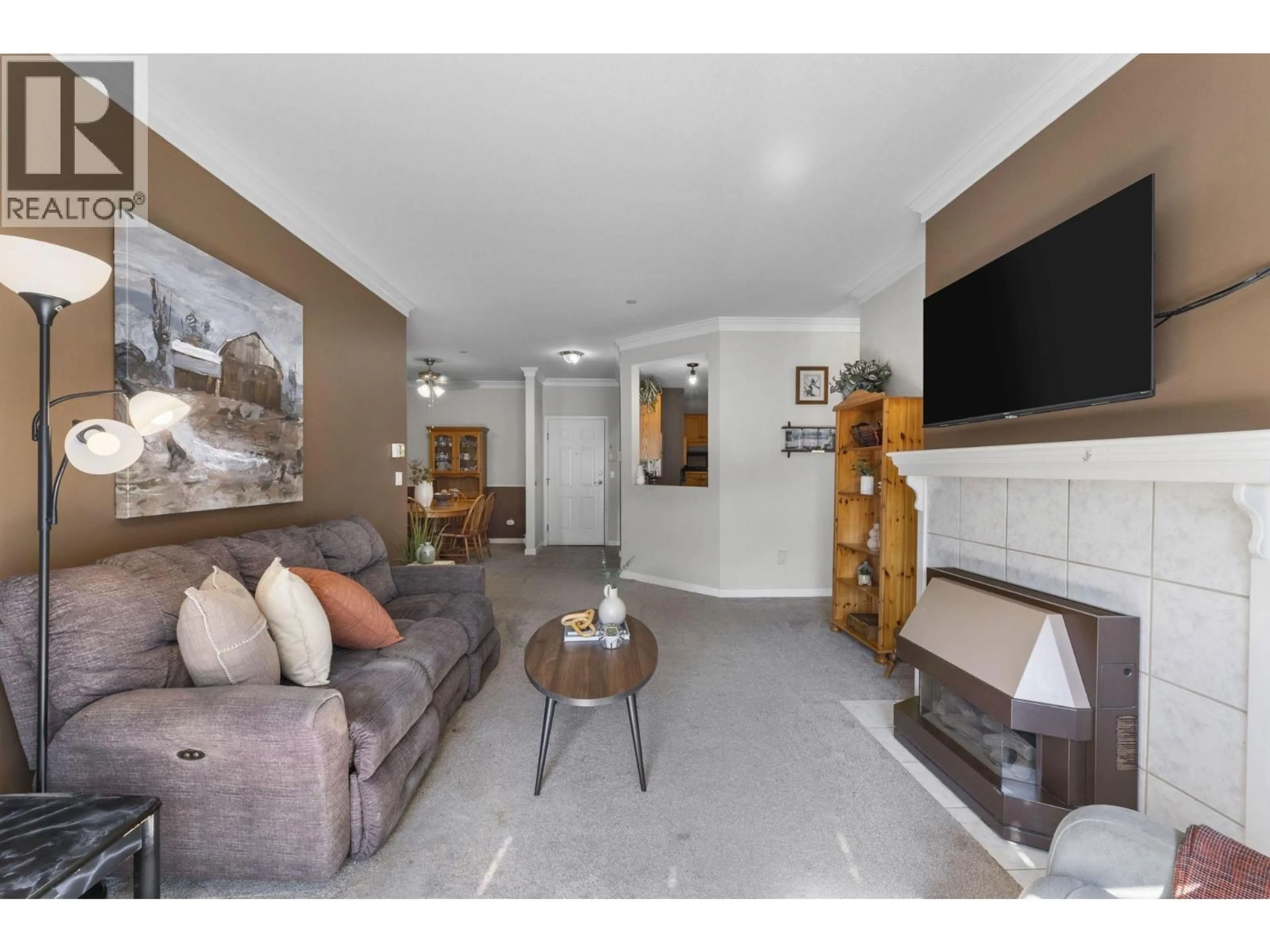 Living room with furniture, unknown for 305 - 12464 191B STREET, Pitt Meadows British Columbia V3Y2P6