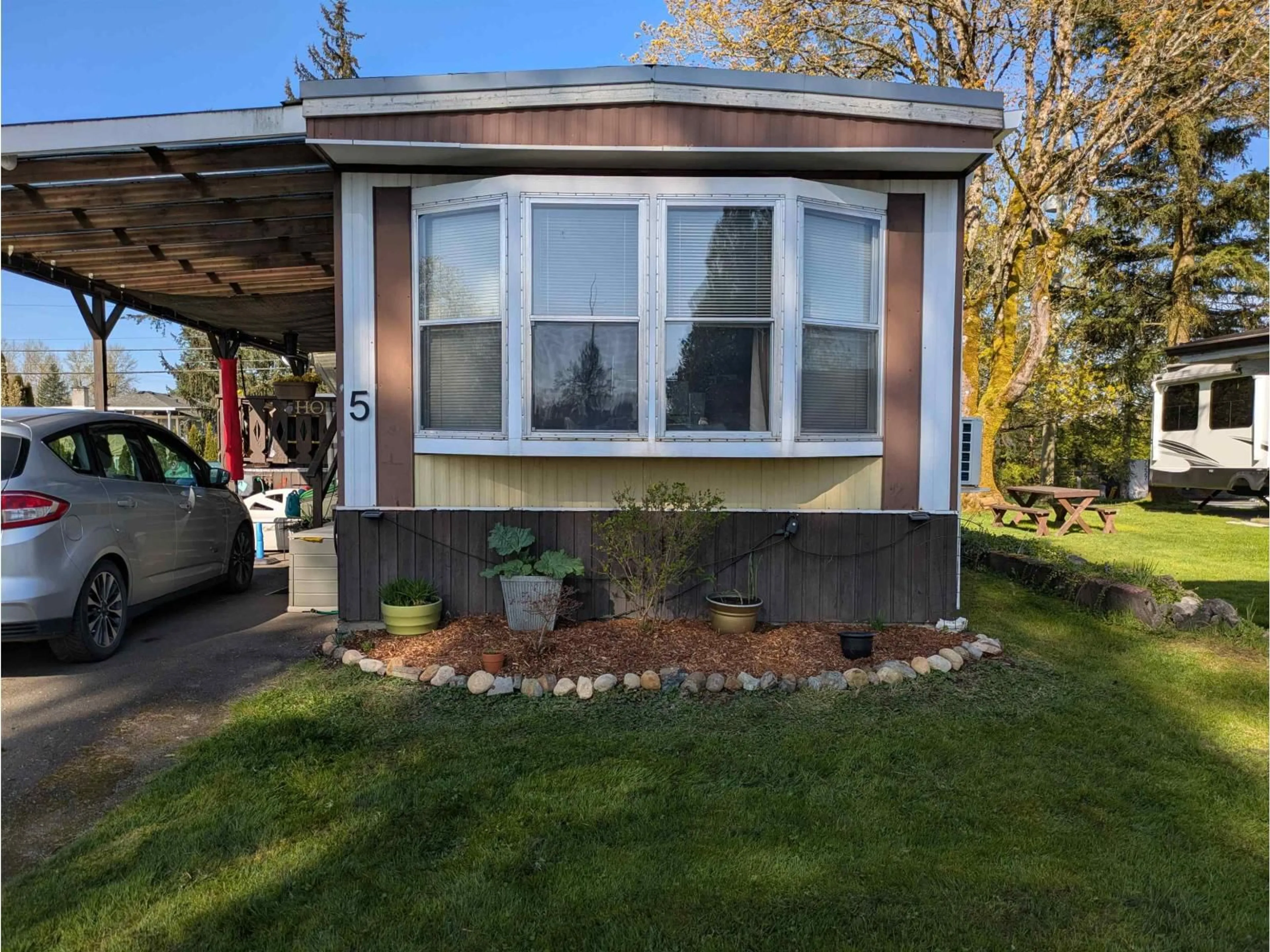 Home with vinyl exterior material, street for 5 - 23141 72, Langley British Columbia V2Y2R9