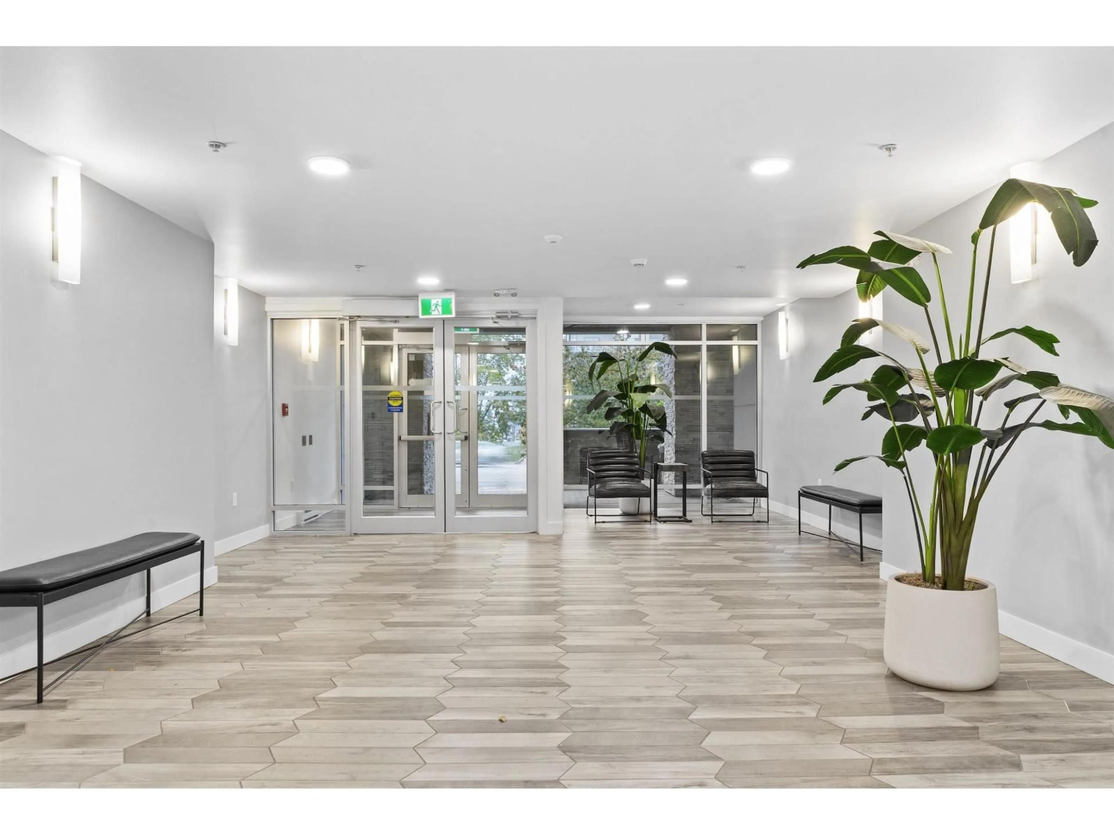Indoor foyer for 306 - 7809 209, Langley British Columbia V2Y3N6