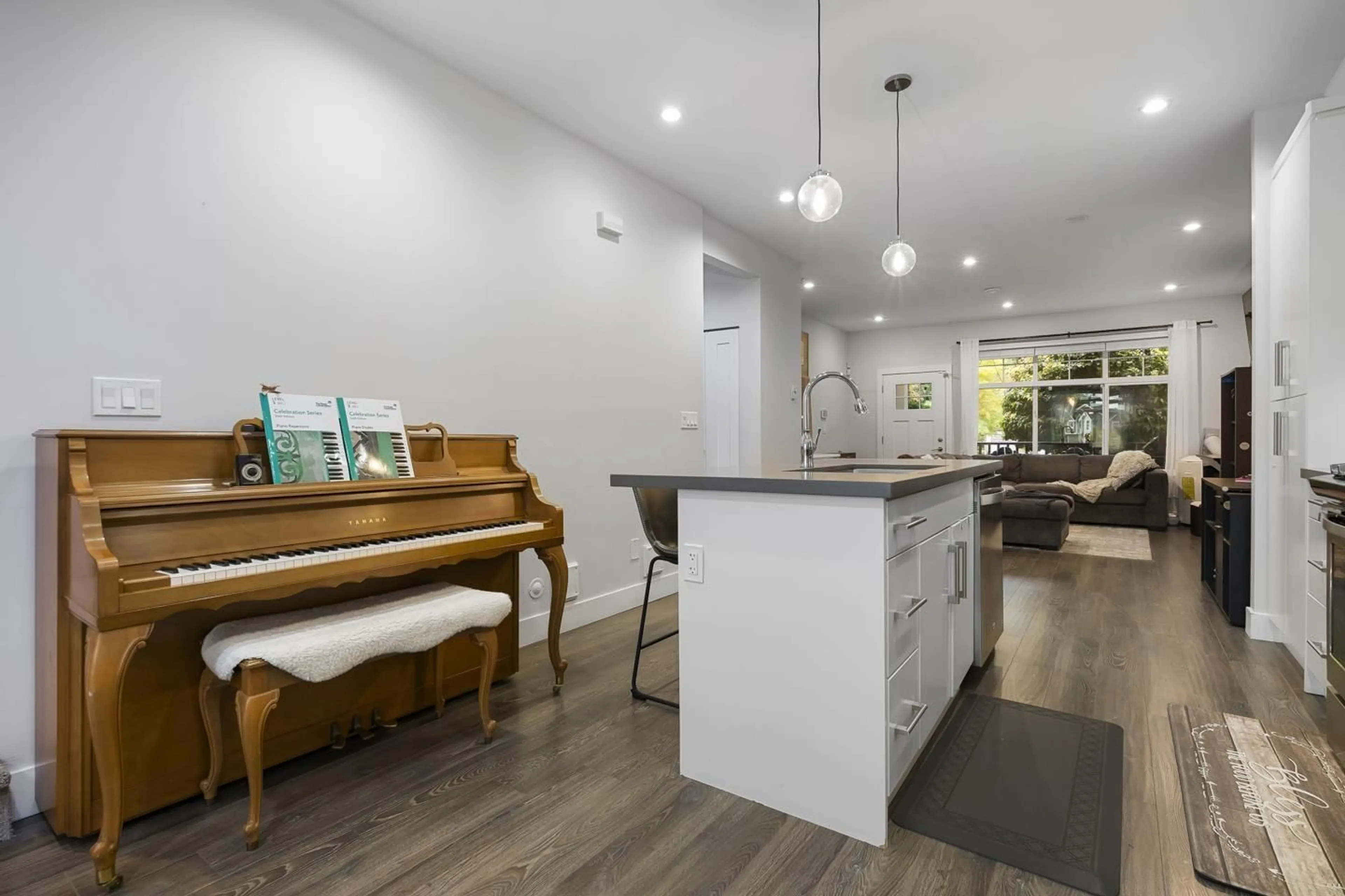 Open concept kitchen, wood/laminate floor for 52 - 14541 WINTER, Surrey British Columbia V4P0G5