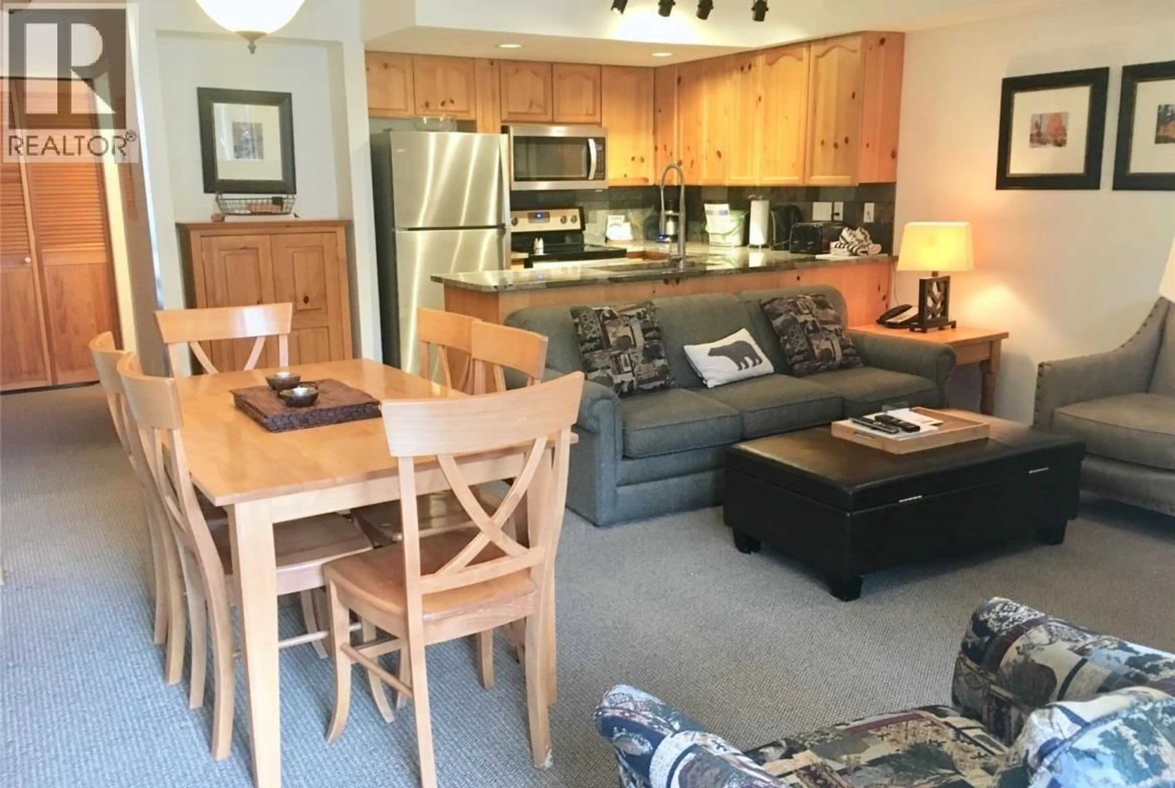 Living room with furniture, wood/laminate floor for 19 - 4375 NORTHLANDS BOULEVARD, Whistler British Columbia V0N1B4