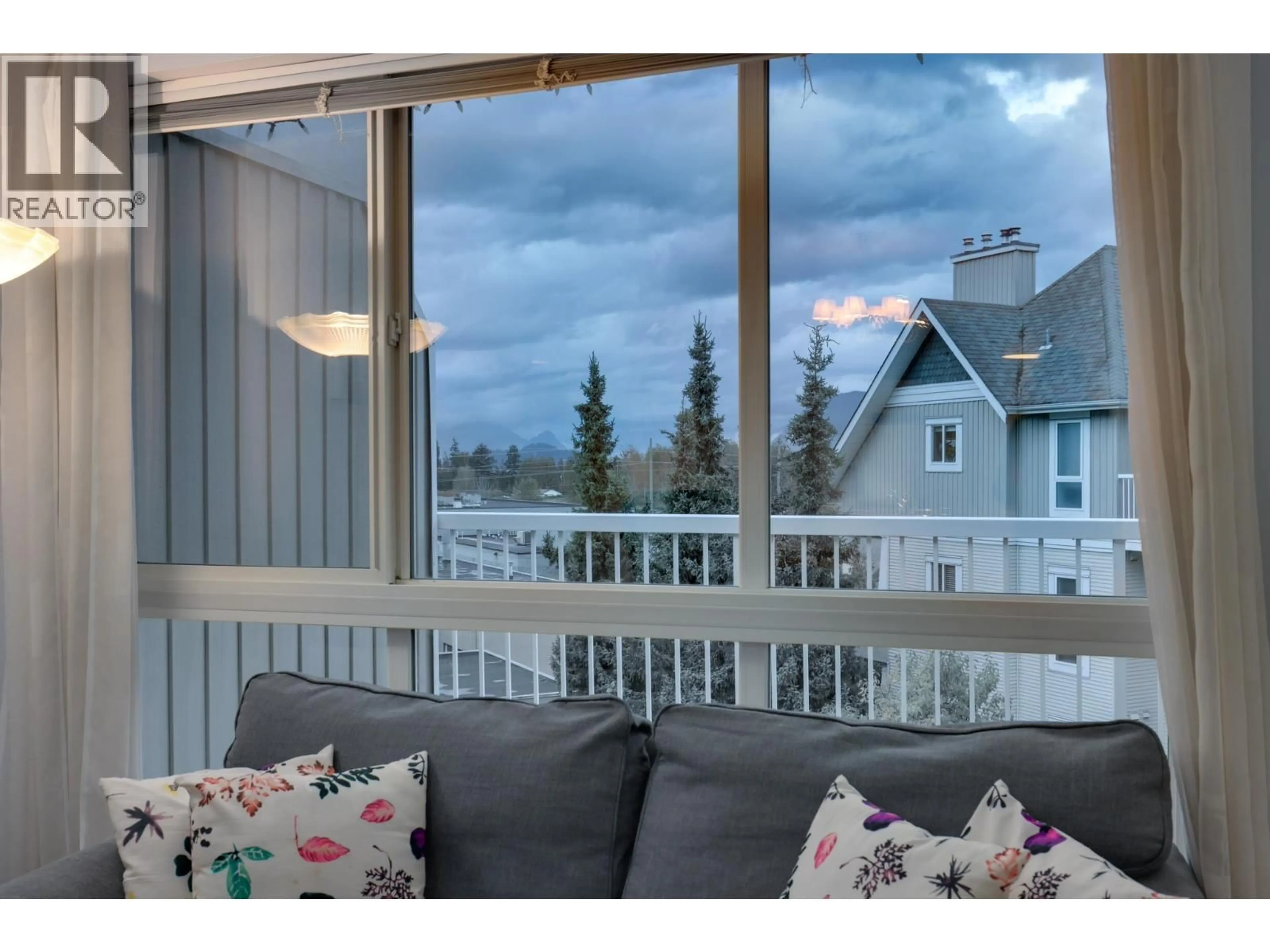 Balcony in the apartment, water/lake/river/ocean view for 408 - 19091 MCMYN ROAD, Pitt Meadows British Columbia V3Y2S8