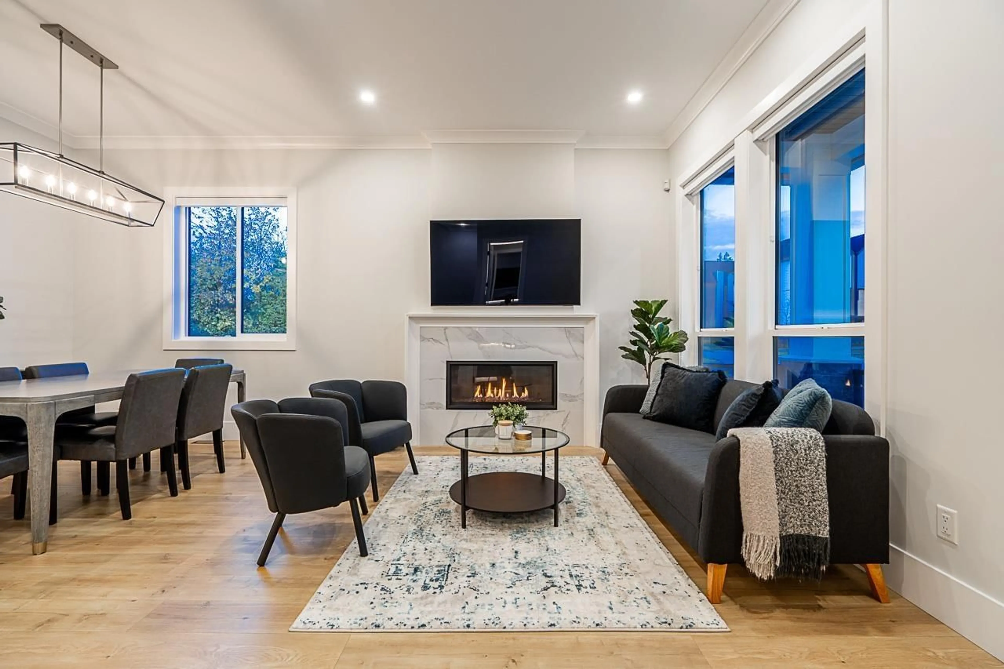 Living room with furniture, unknown for 16595 25A, Surrey British Columbia V3Z9W9