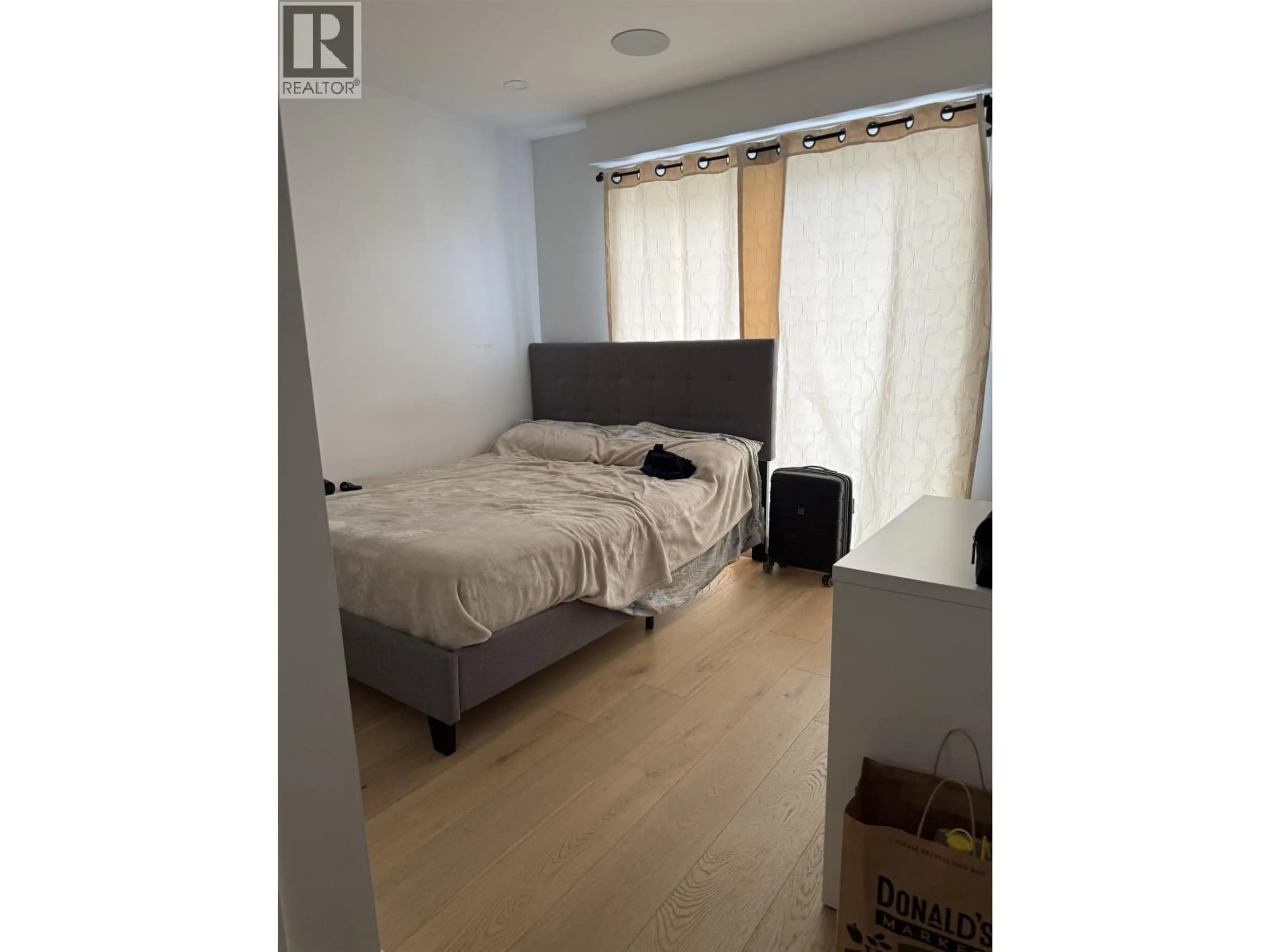 A pic of a room for 2885 GEORGIA STREET, Vancouver British Columbia V5K2K3