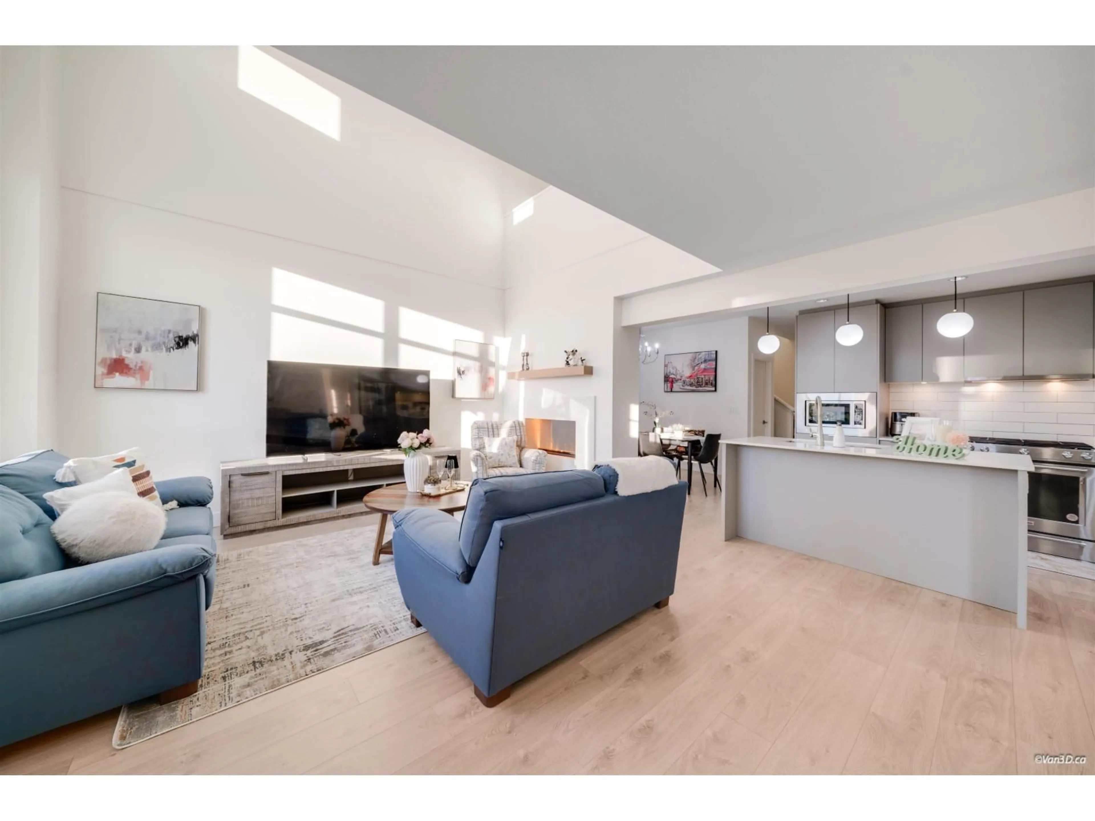 Living room with furniture, unknown for 98 - 16561 17A, Surrey British Columbia V3Z1J3