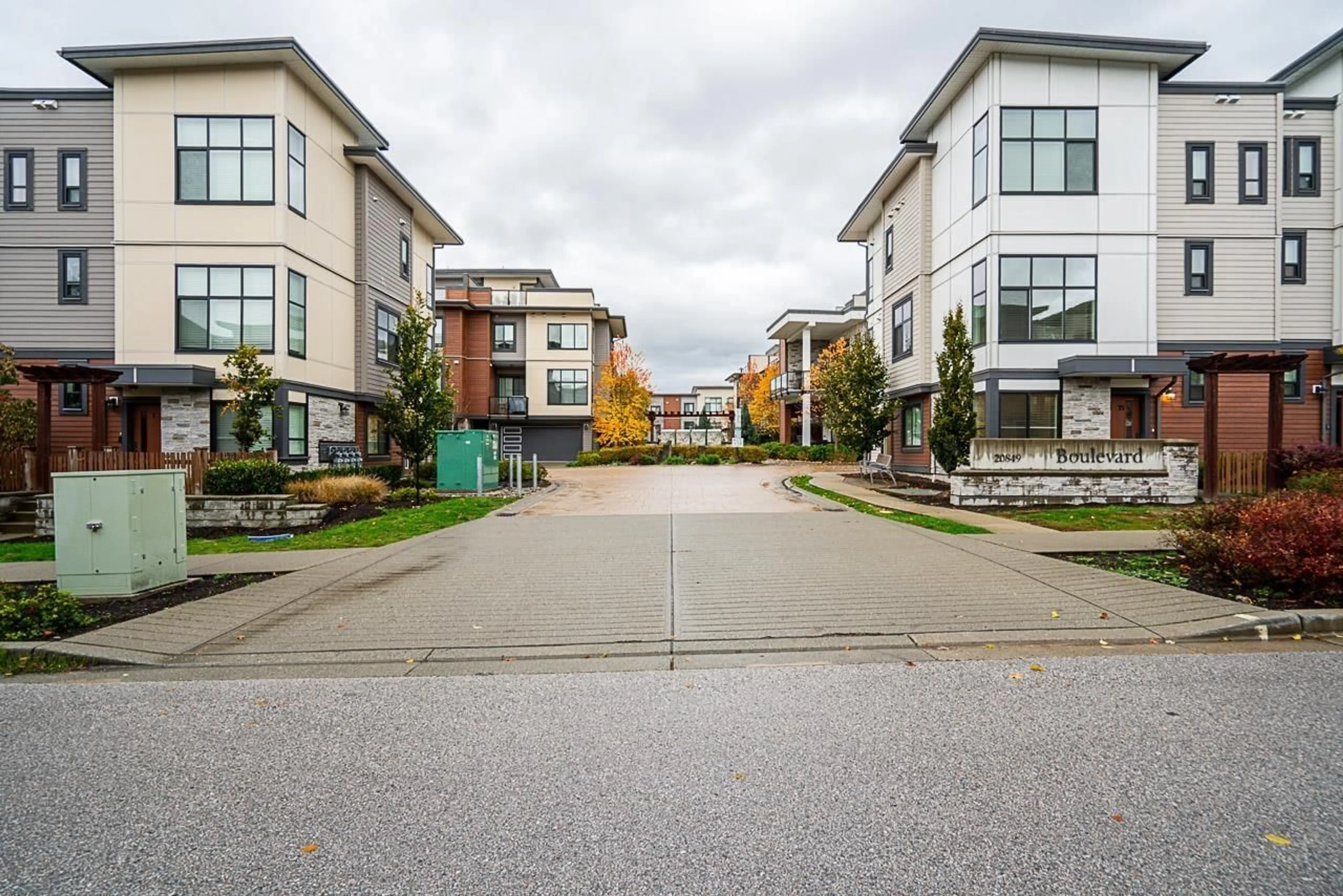 A pic from outside/outdoor area/front of a property/back of a property/a pic from drone, street for 30 - 20849 78B, Langley British Columbia V2Y0X6