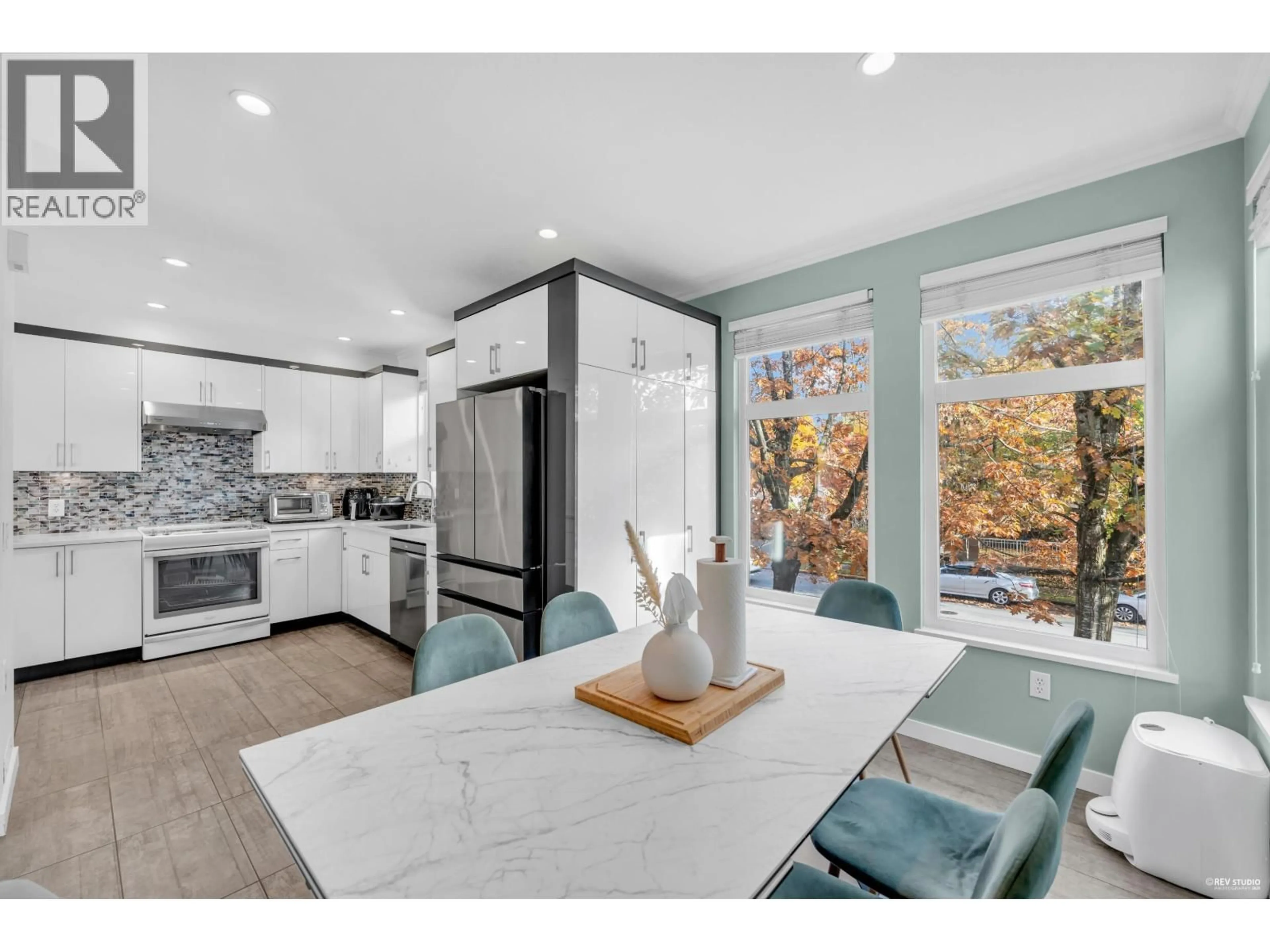 Open concept kitchen, ceramic/tile floor for 11 - 12331 MCNEELY DRIVE, Richmond British Columbia V6V2S3