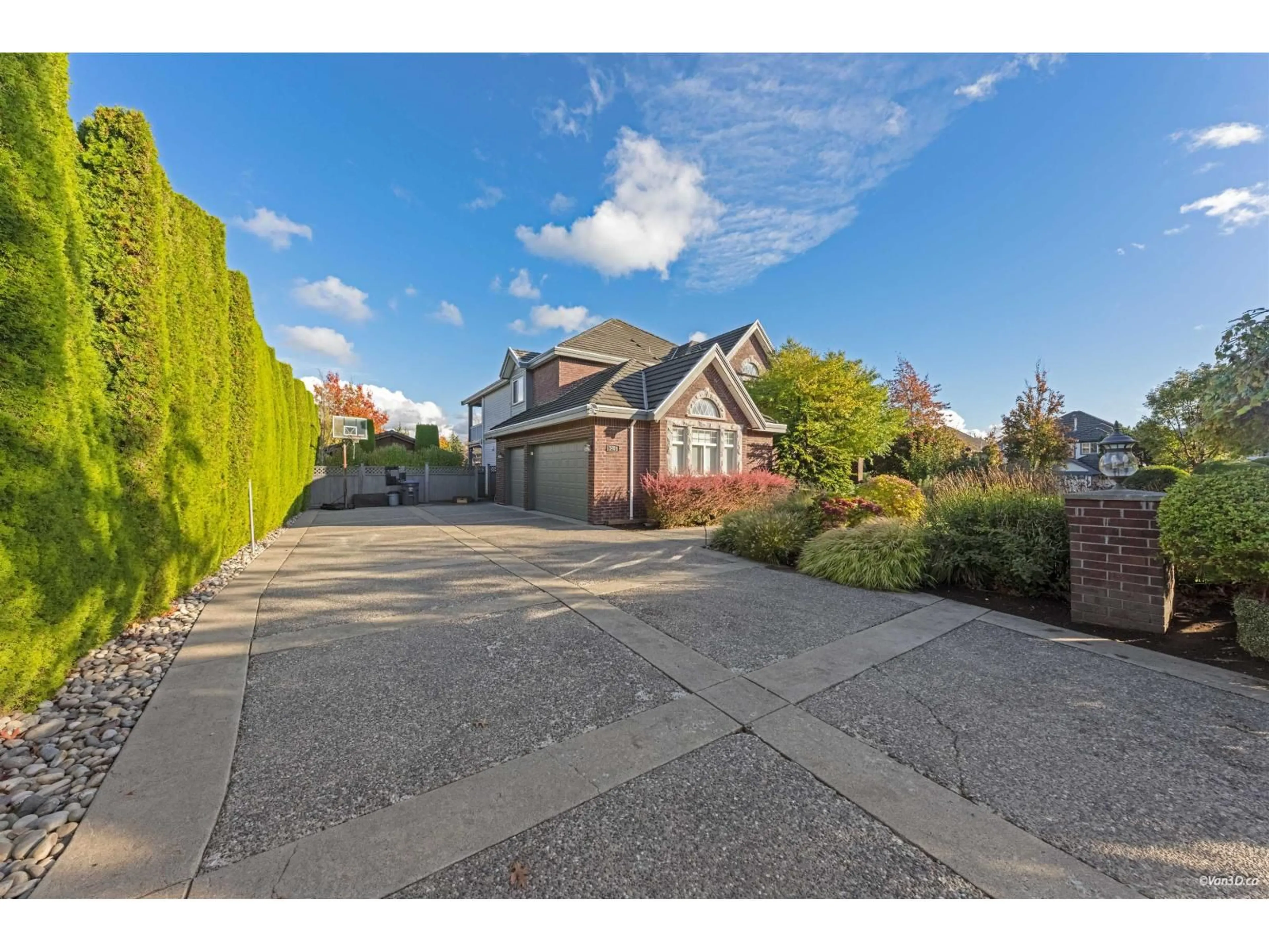 A pic from outside/outdoor area/front of a property/back of a property/a pic from drone, street for 3408 156, Surrey British Columbia V3Z0G4