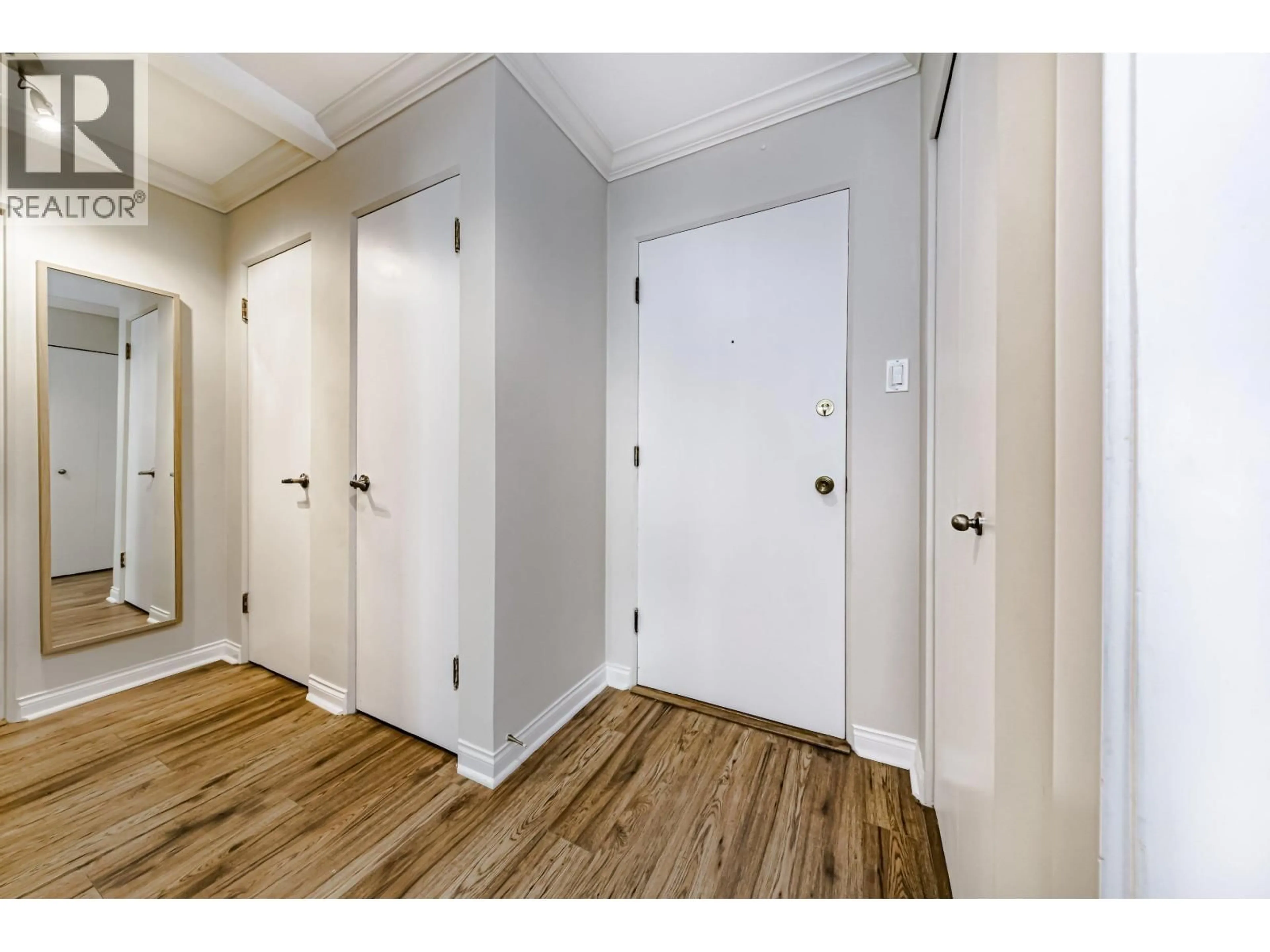 Indoor entryway for 305 - 2430 POINT GREY ROAD, Vancouver British Columbia V6K1A2