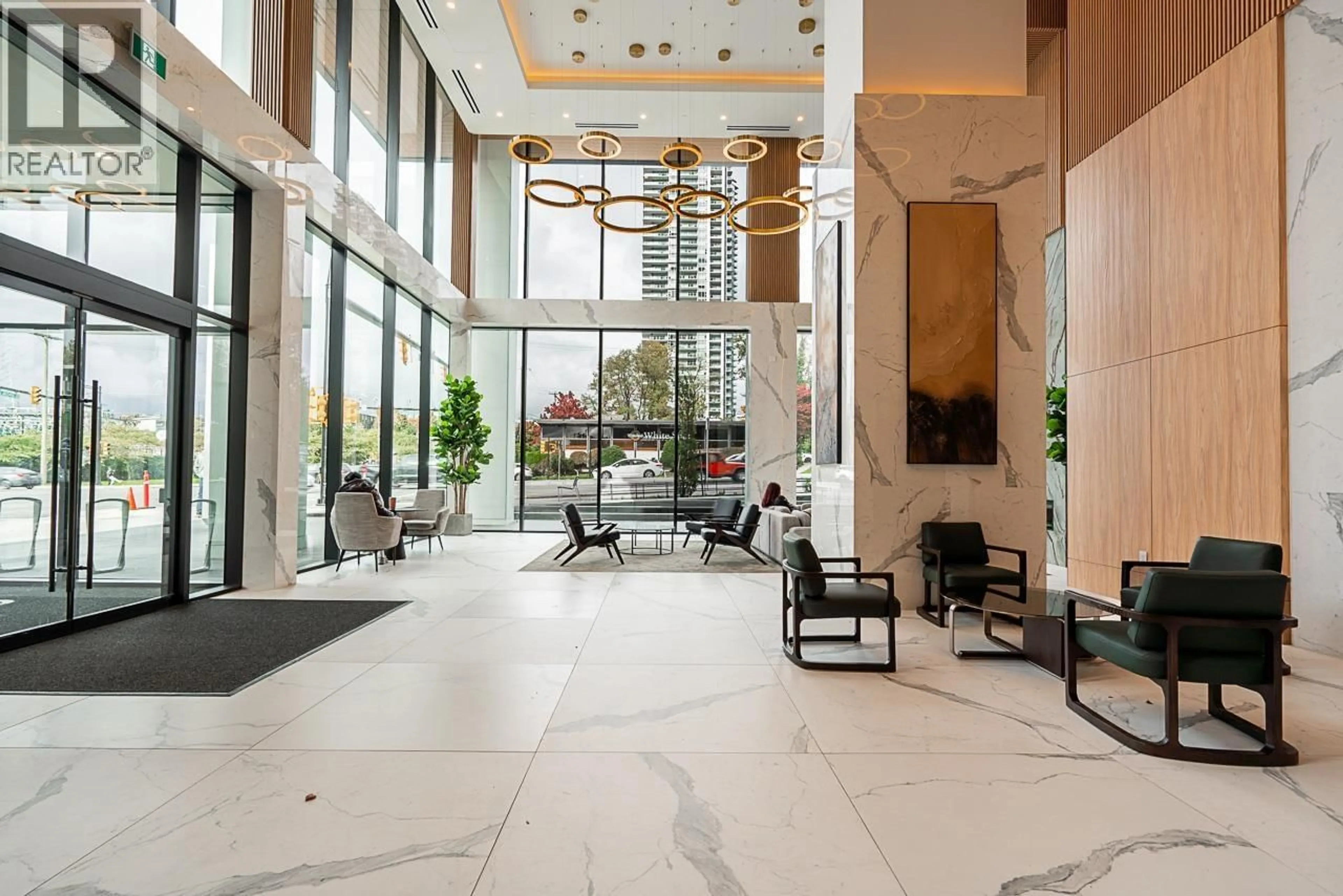 Lobby for 610 - 2108 GILMORE AVENUE, Burnaby British Columbia V5C0N8