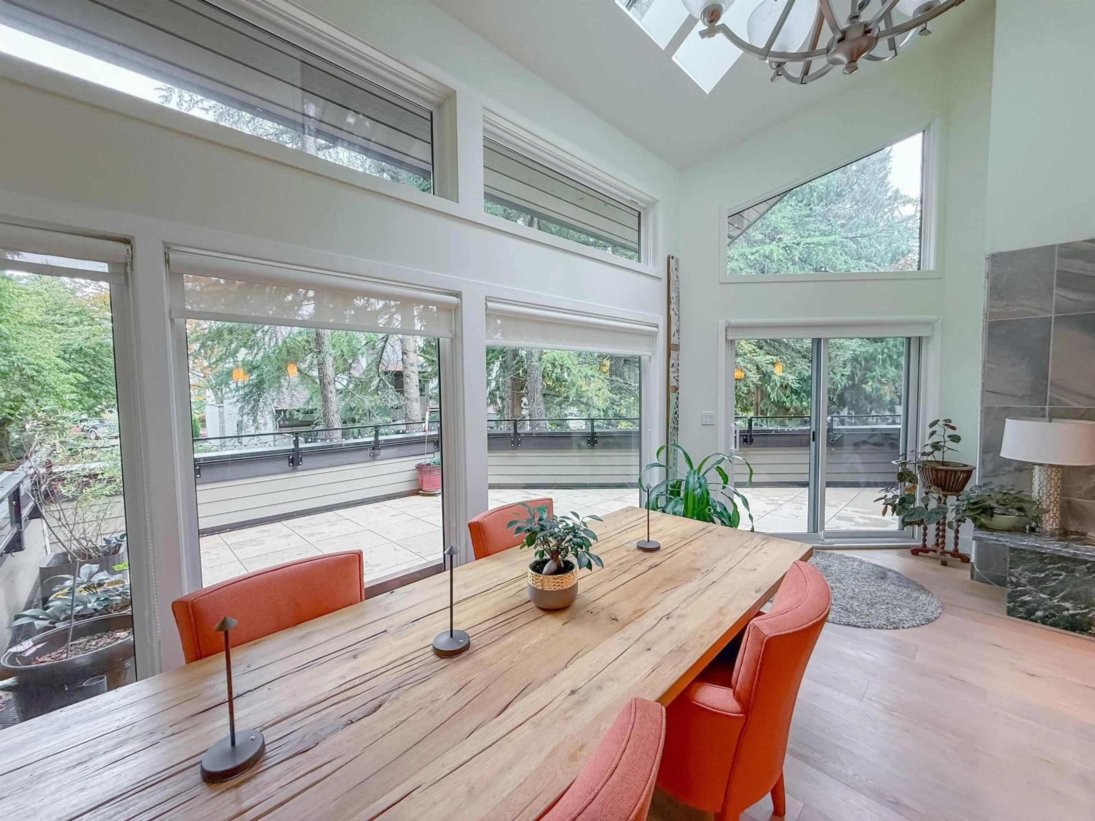 Dining room, unknown for 3701 NICO WYND, Surrey British Columbia V4P1J1