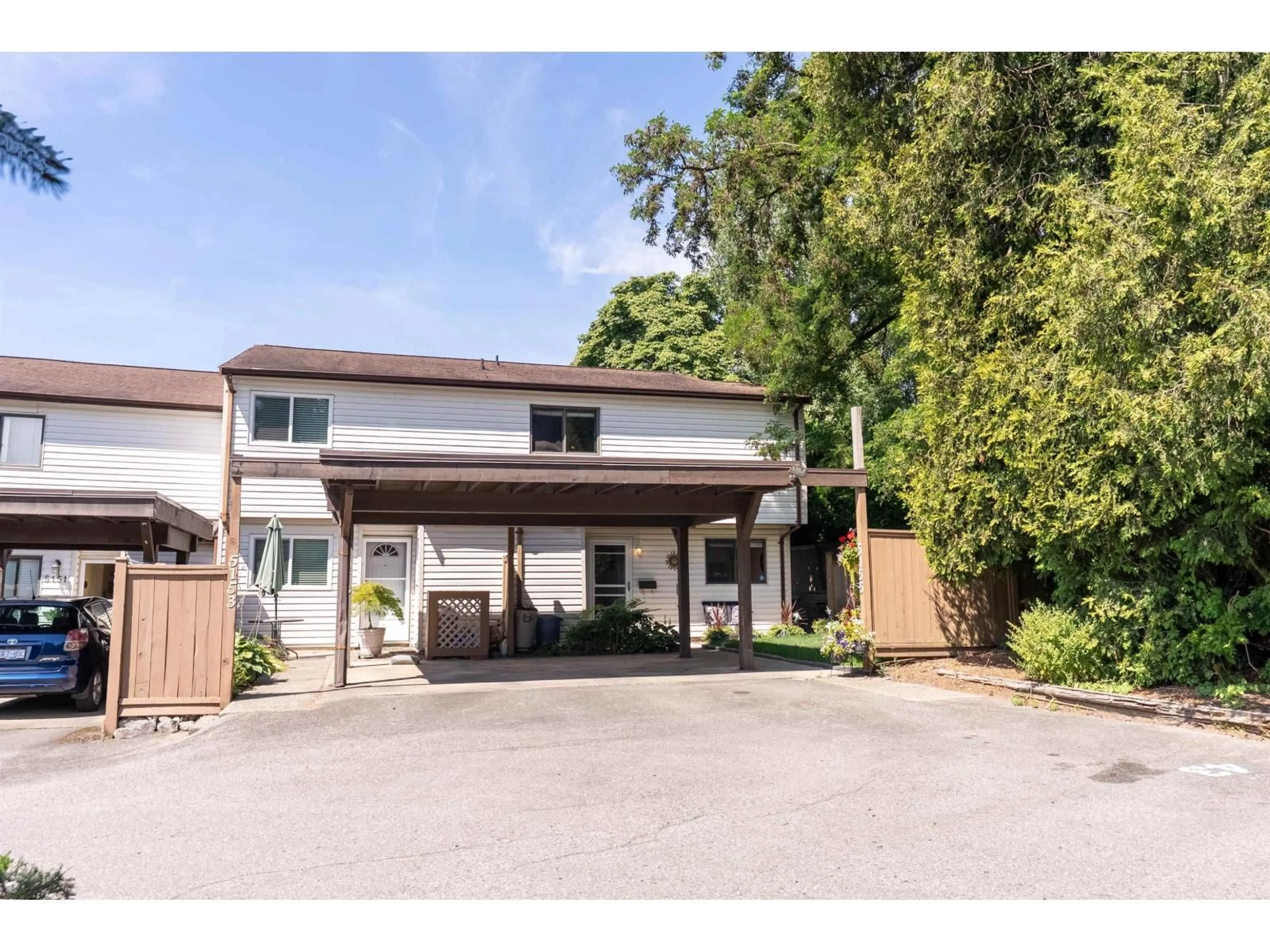 Patio, street for 5155 203, Langley British Columbia V3A1V6