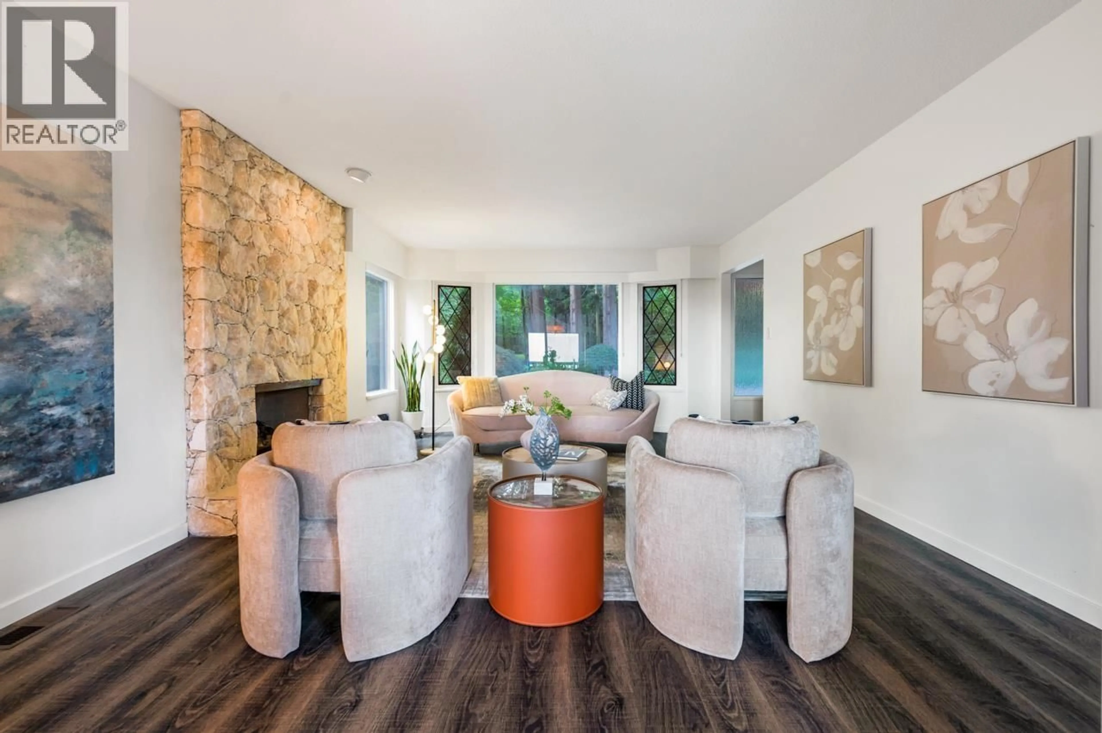 Living room with furniture, unknown for 1550 PALMERSTON AVENUE, West Vancouver British Columbia V7V4R1