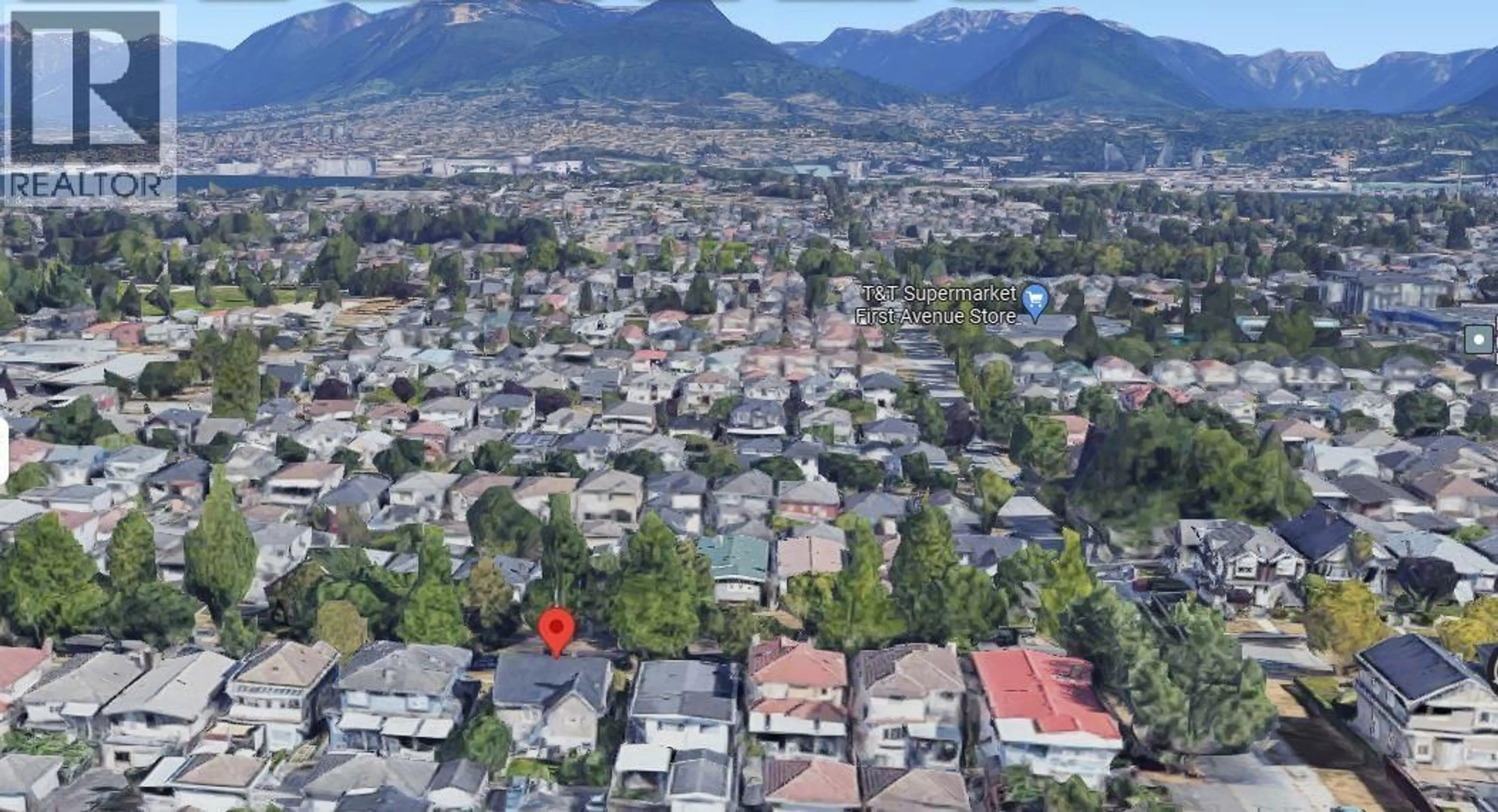 A pic from outside/outdoor area/front of a property/back of a property/a pic from drone, mountain view for 2772 5TH AVENUE, Vancouver British Columbia V5M1N2