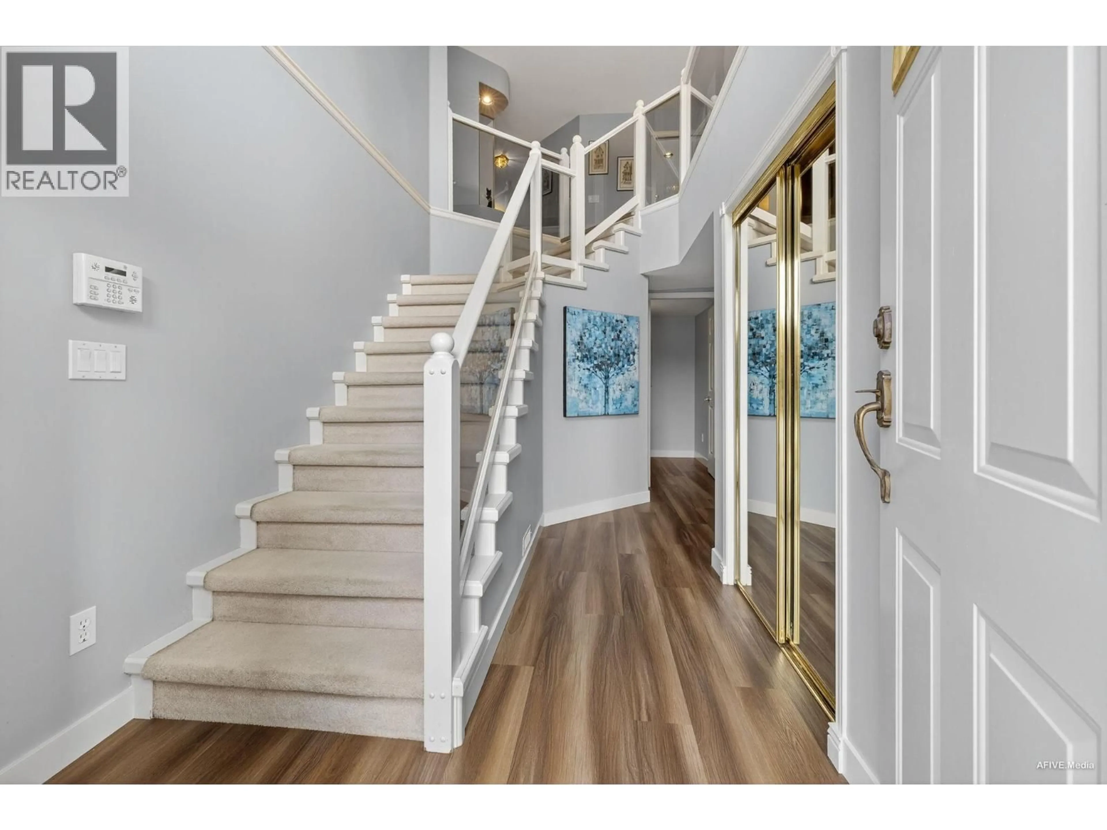 Indoor entryway for 38 TIMBERCREST DRIVE, Port Moody British Columbia V3H4T7