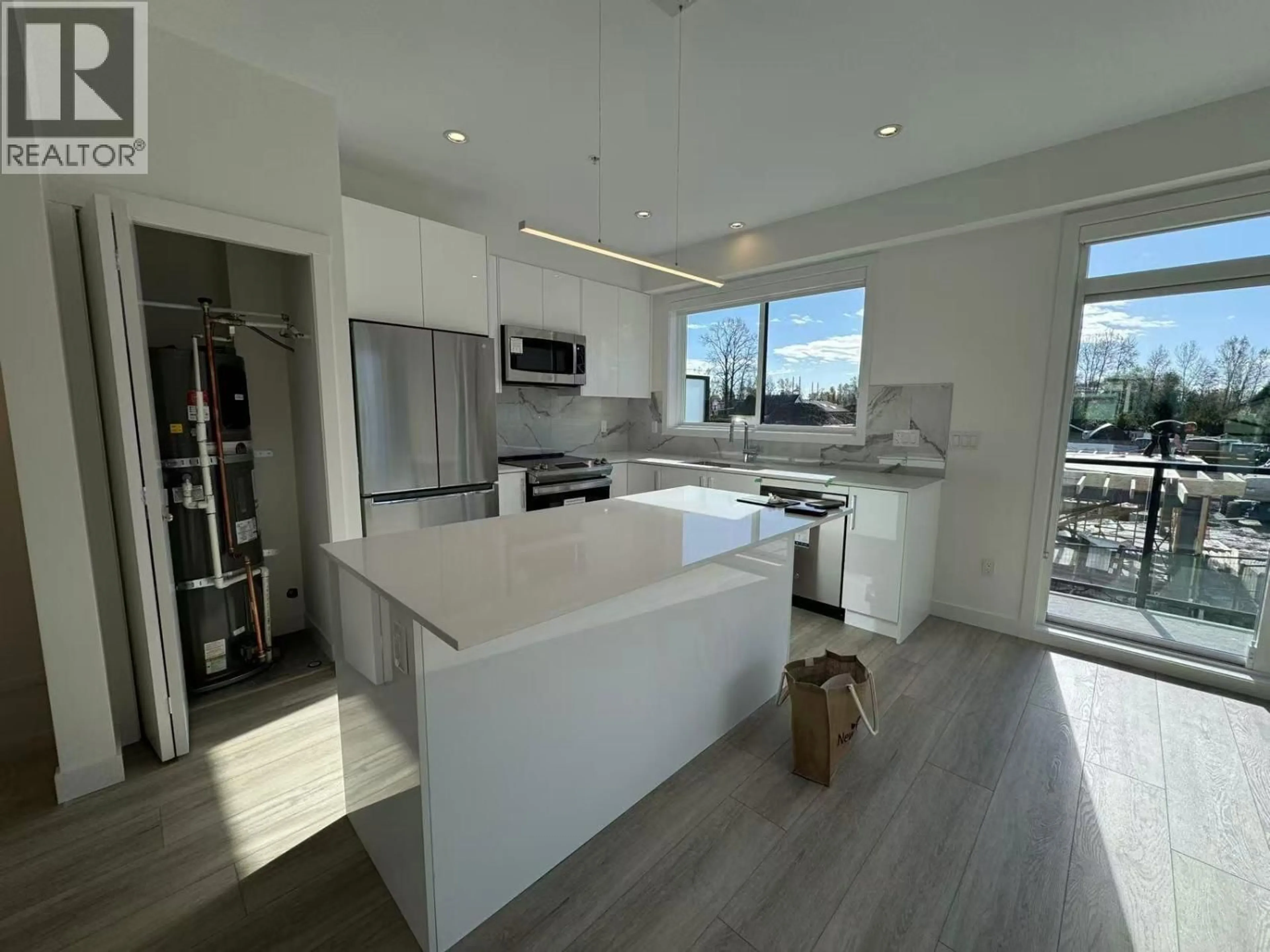 Open concept kitchen, unknown for 56 - 4337 BOUNDARY ROAD, Richmond British Columbia V6V1S8