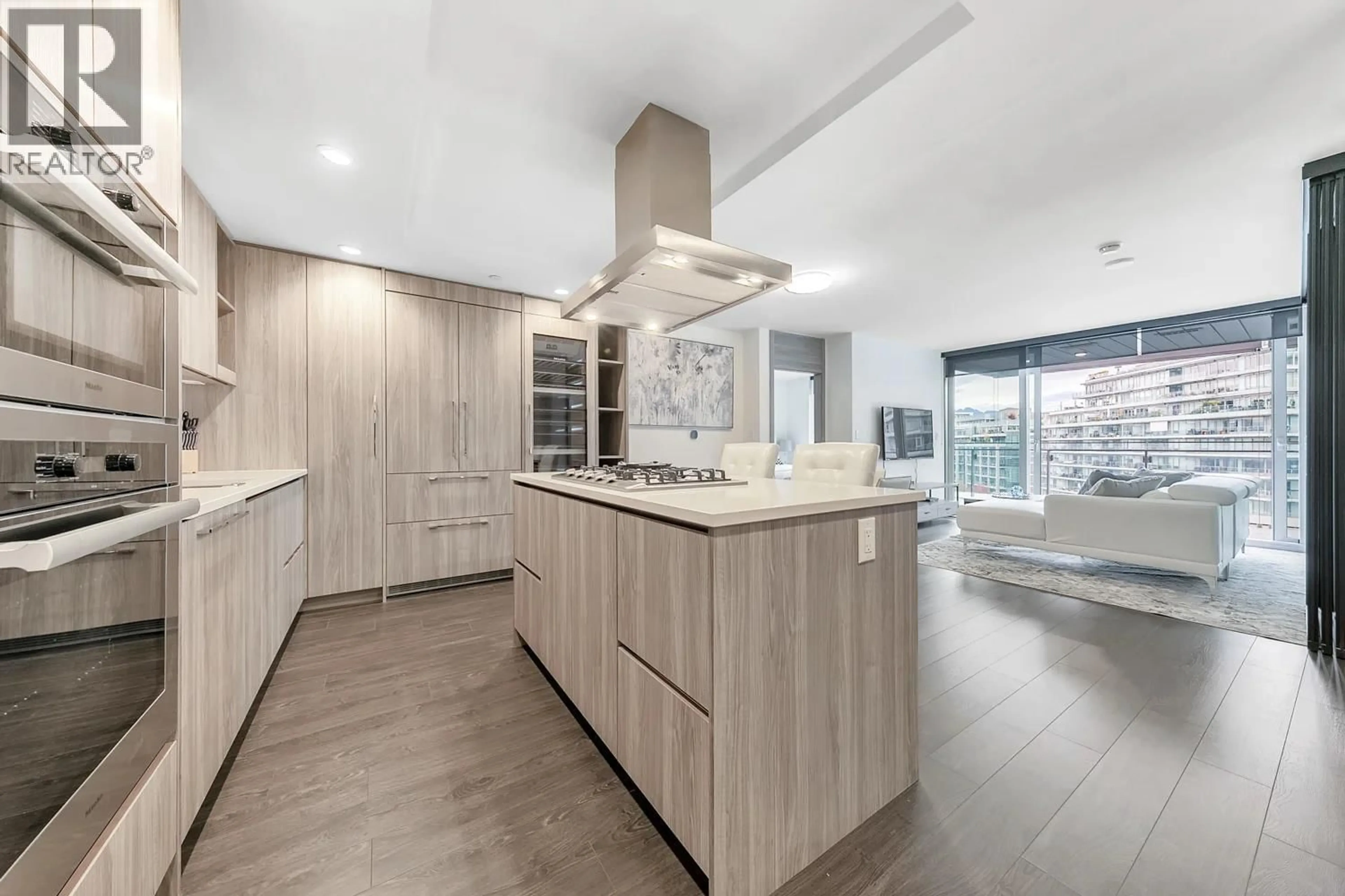 Open concept kitchen, ceramic/tile floor for 1008 - 1768 COOK STREET, Vancouver British Columbia V5Y0N3