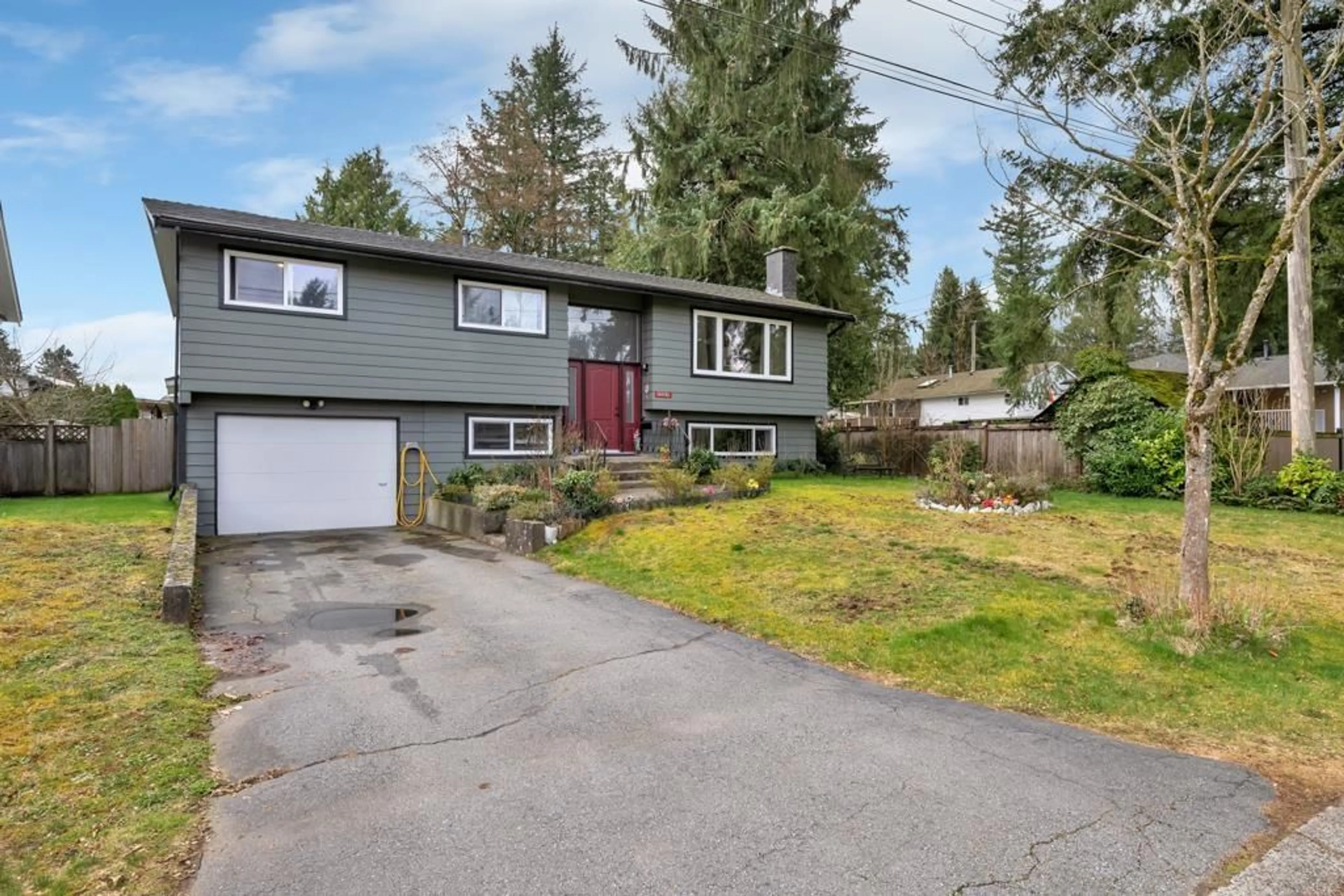 A pic from outside/outdoor area/front of a property/back of a property/a pic from drone, street for 14486 109, Surrey British Columbia V3R1Y1