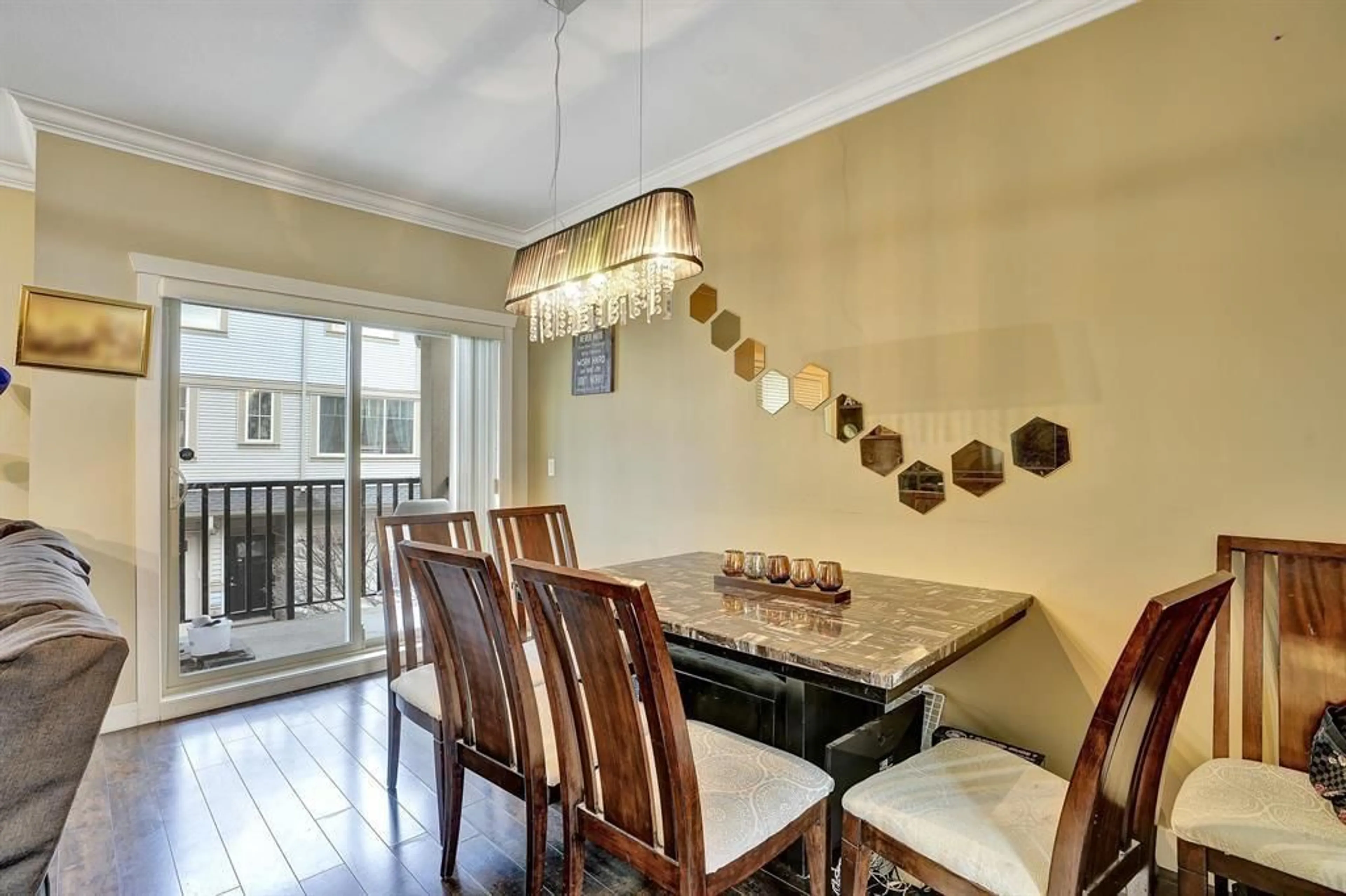 Dining room, wood/laminate floor for 18 - 9533 130A, Surrey British Columbia V3V0B8