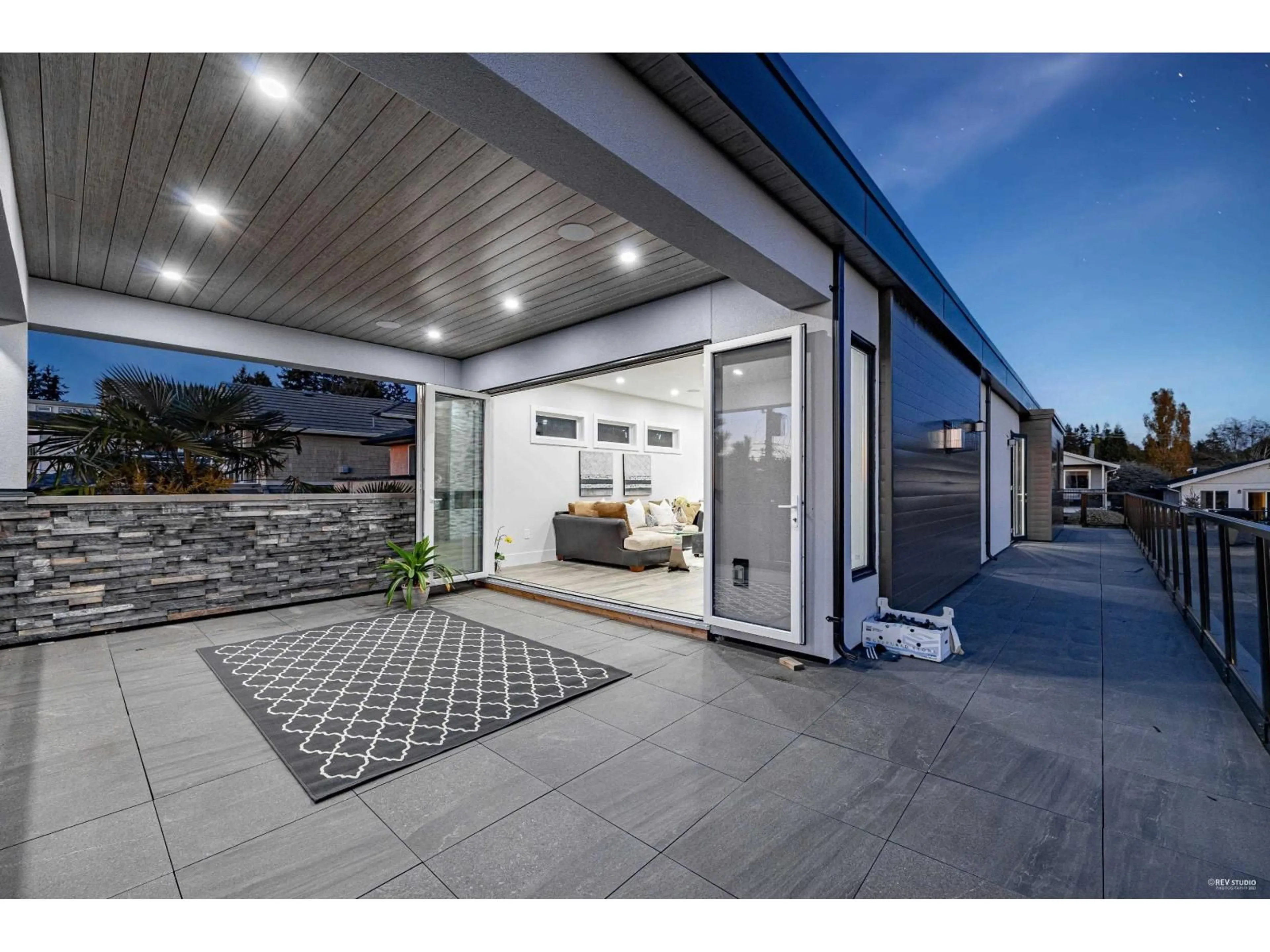 Unknown for 838 STEVENS, White Rock British Columbia V4B4X2