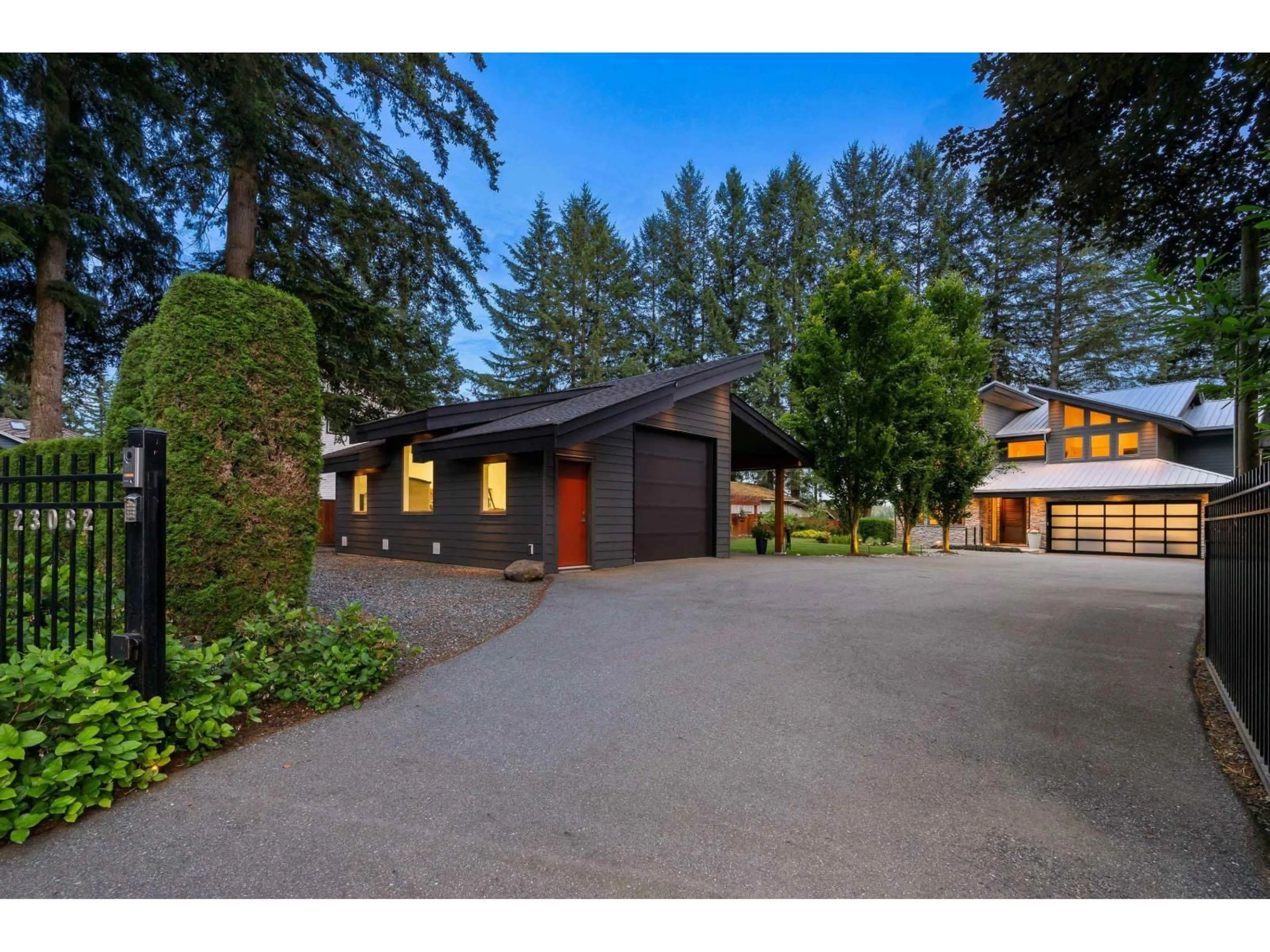 A pic from outside/outdoor area/front of a property/back of a property/a pic from drone, street for 23082 88, Langley British Columbia V1M2S4