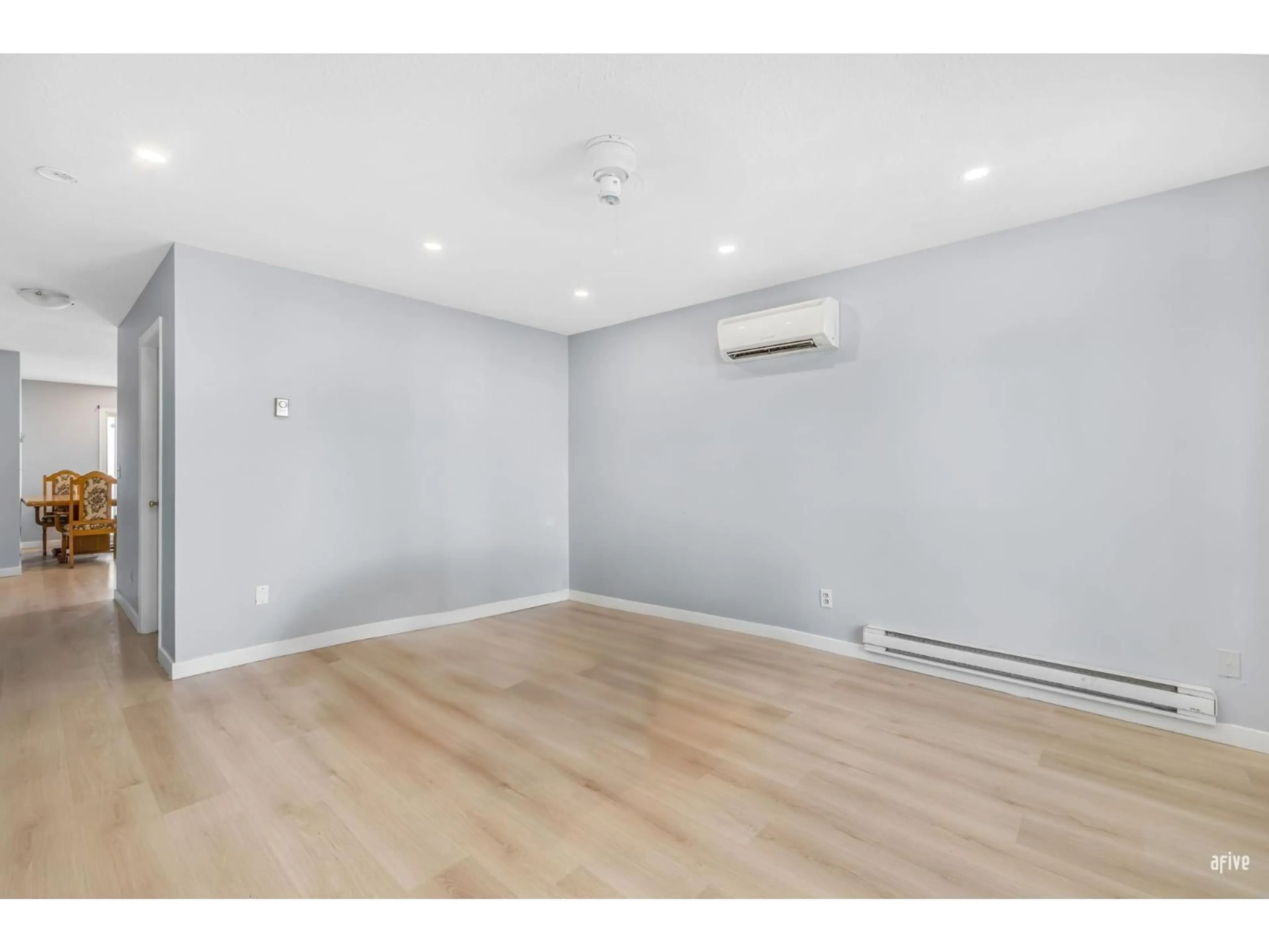 A pic of a room for 45466 MEADOWBROOK DRIVE, Chilliwack British Columbia V2P7R9