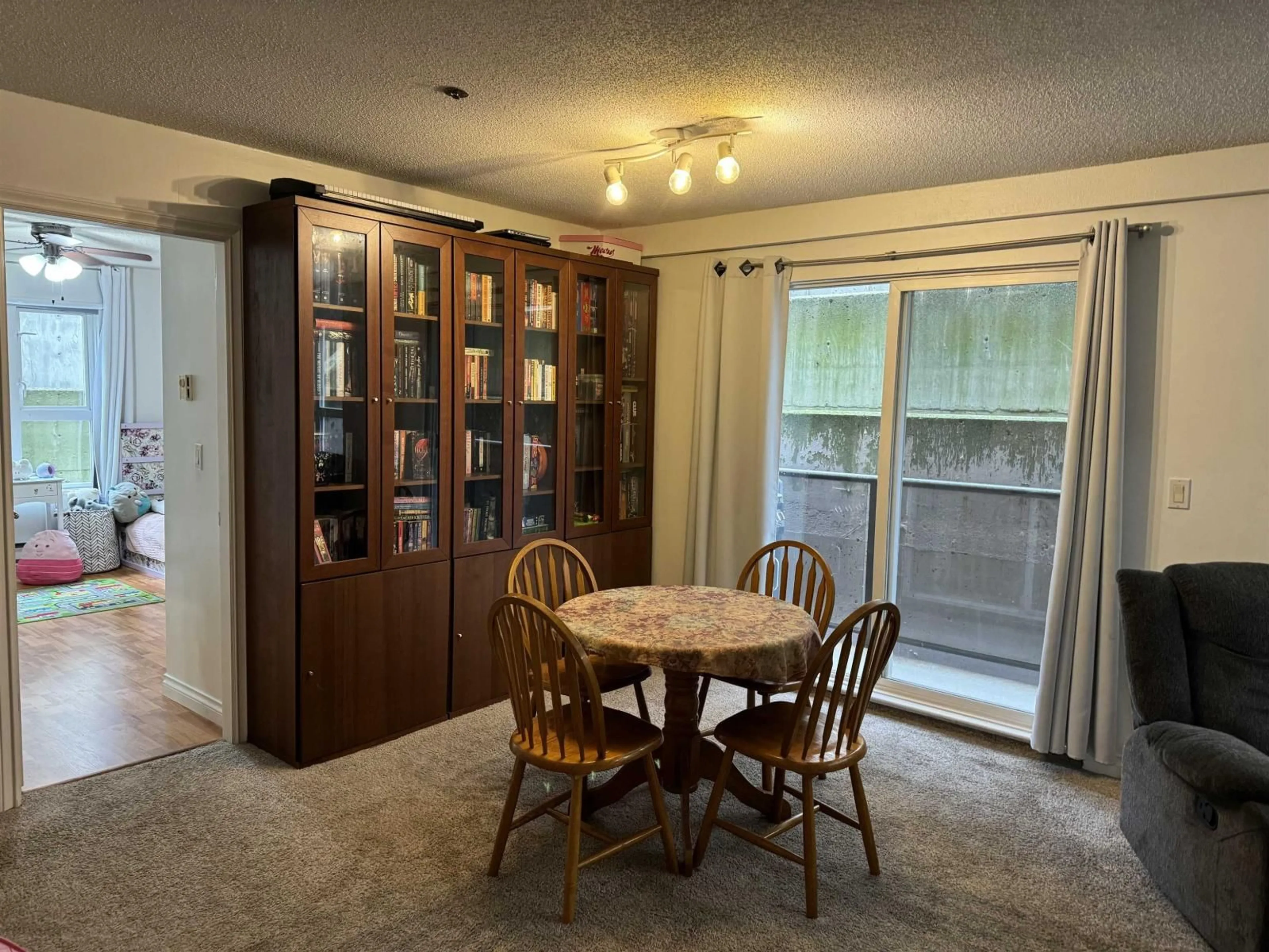 Dining room, wood/laminate floor for 204 - 33165 2, Mission British Columbia V2V6T8