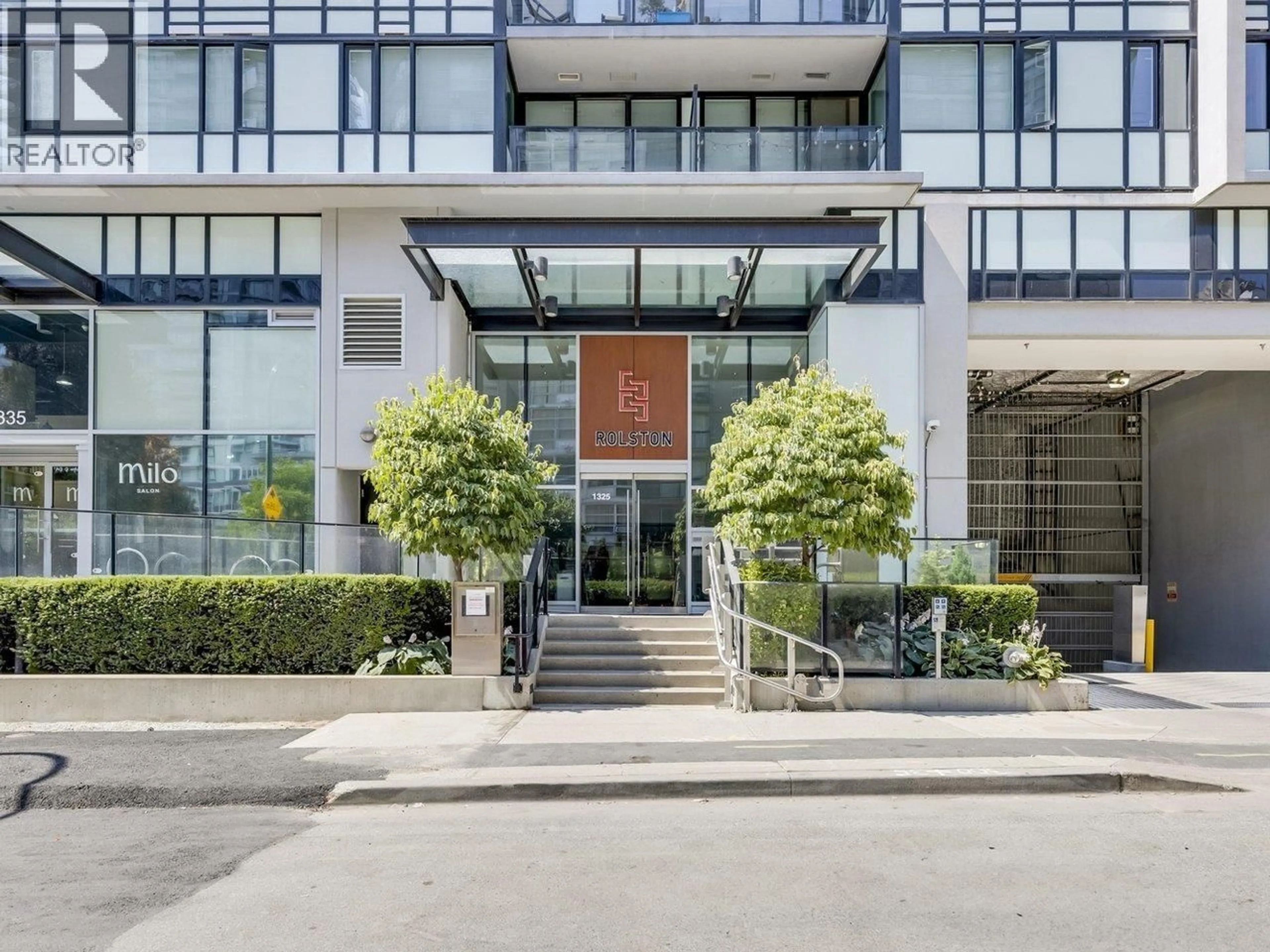 Indoor foyer for 912 - 1325 ROLSTON STREET, Vancouver British Columbia V6B0M2