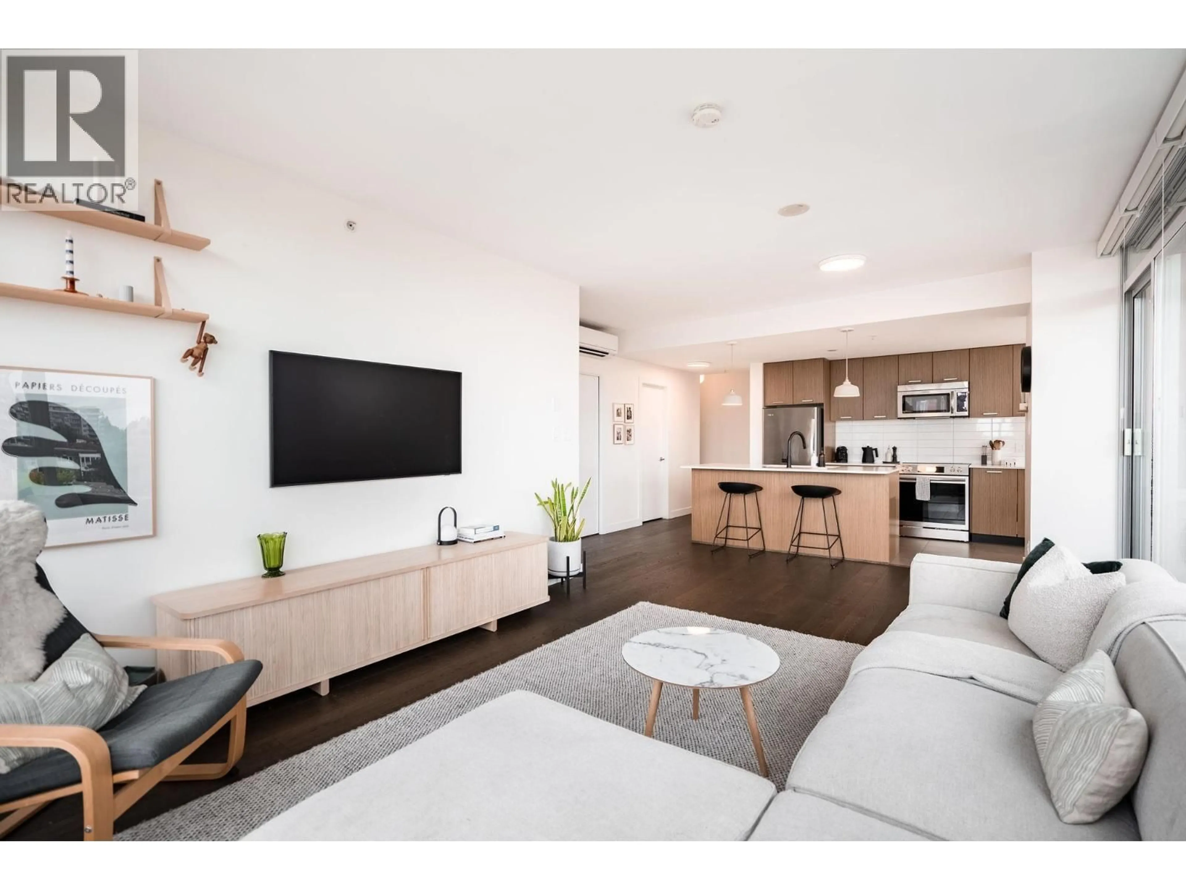 Living room with furniture, unknown for 709 - 2321 SCOTIA STREET, Vancouver British Columbia V5T0A8