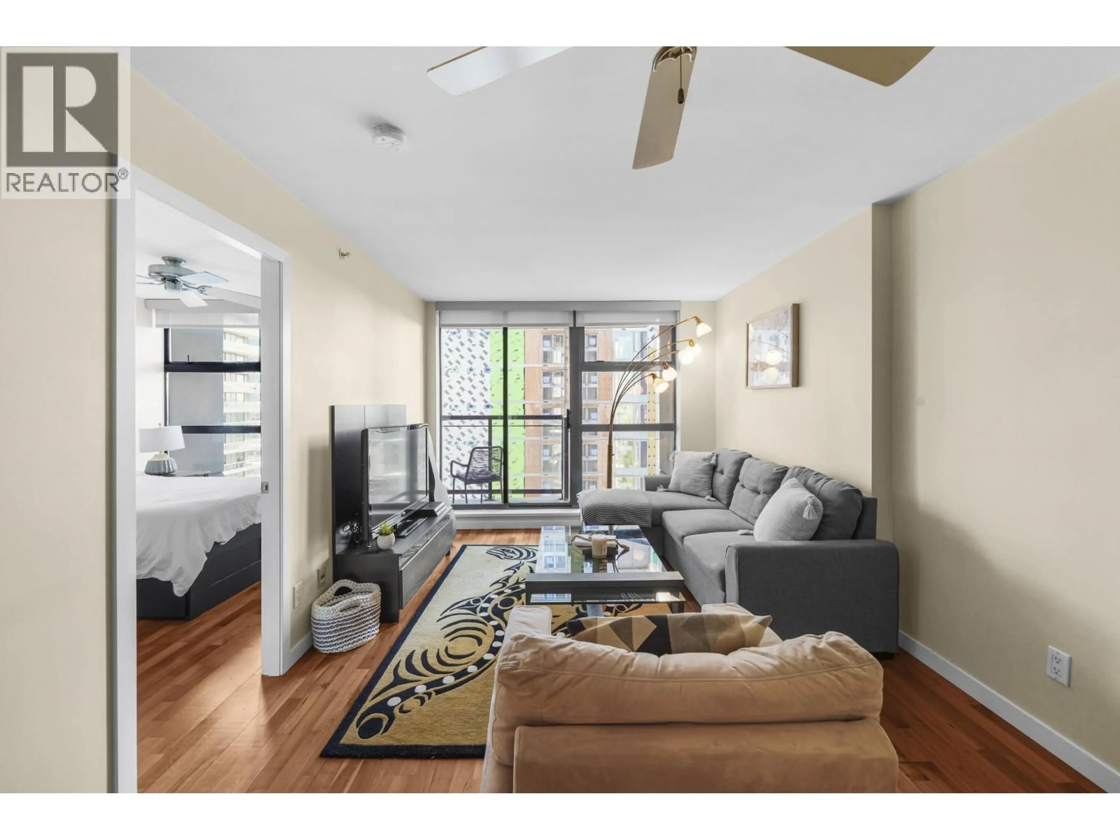 Living room with furniture, unknown for 2107 - 1295 RICHARDS STREET, Vancouver British Columbia V6B1B7