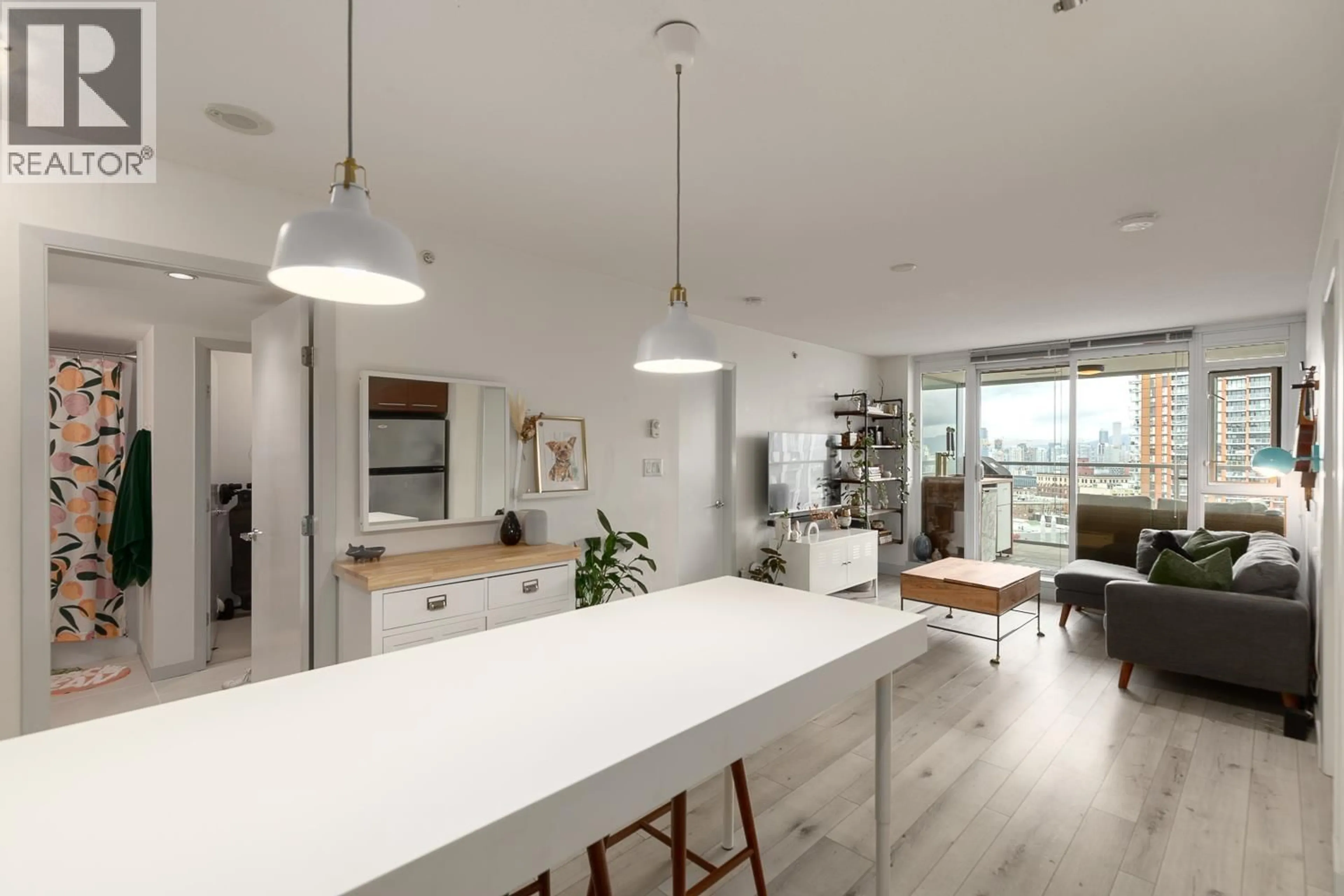 Open concept kitchen, unknown for 903 - 2770 SOPHIA STREET, Vancouver British Columbia V5T0A4