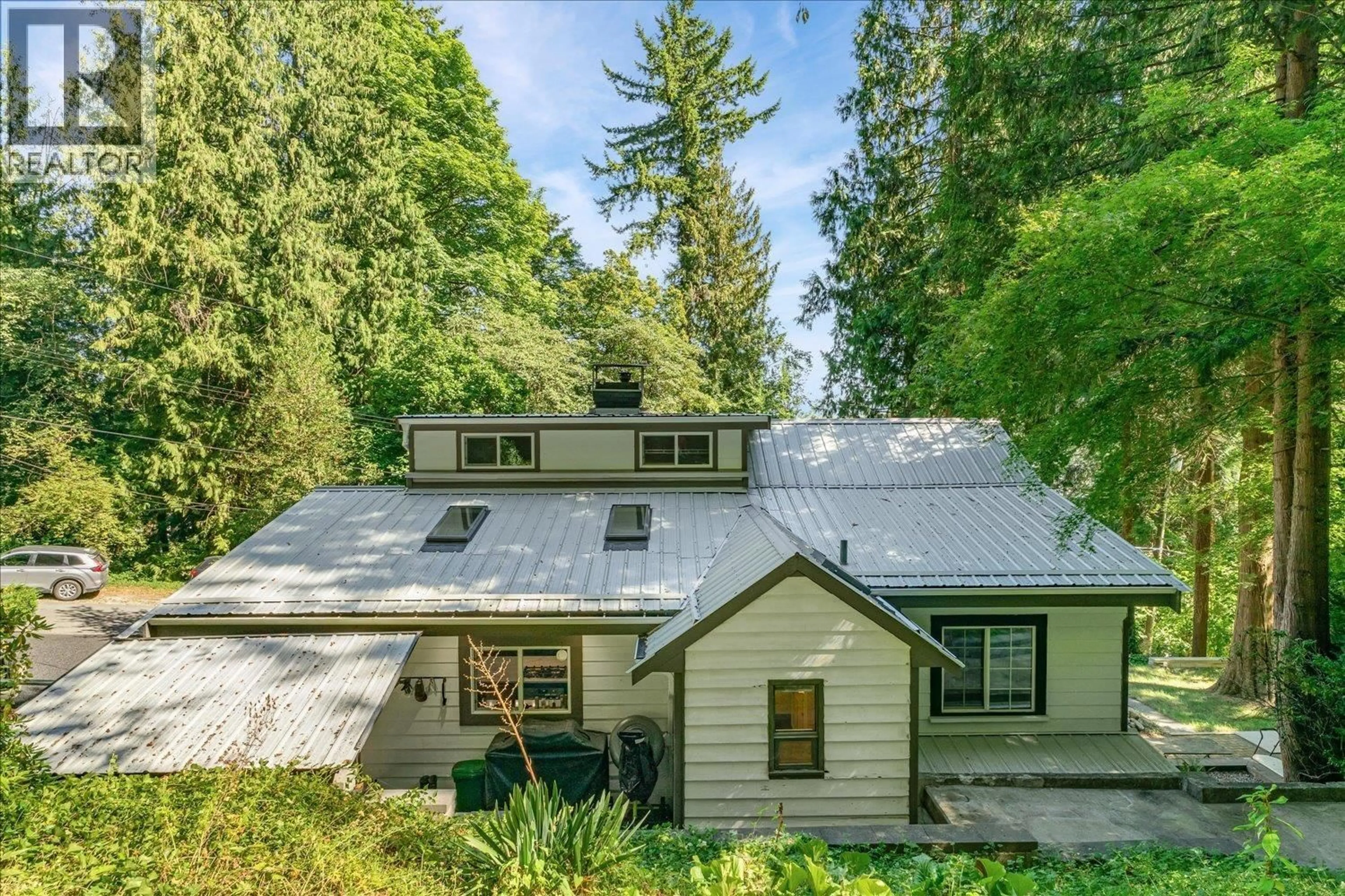 A pic from outside/outdoor area/front of a property/back of a property/a pic from drone, unknown for 9455 BYRNES ROAD, Maple Ridge British Columbia V2W1M4