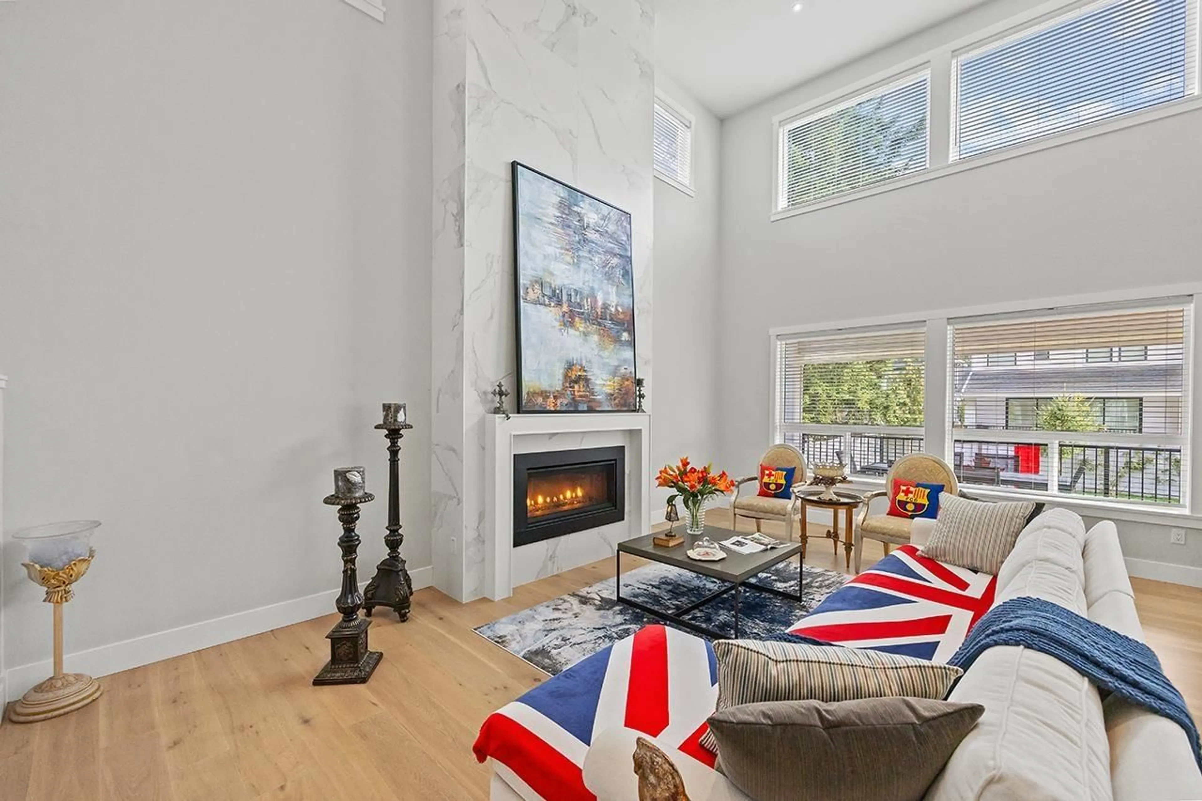 Living room with furniture, unknown for 2870 203, Langley British Columbia V2Z0B4