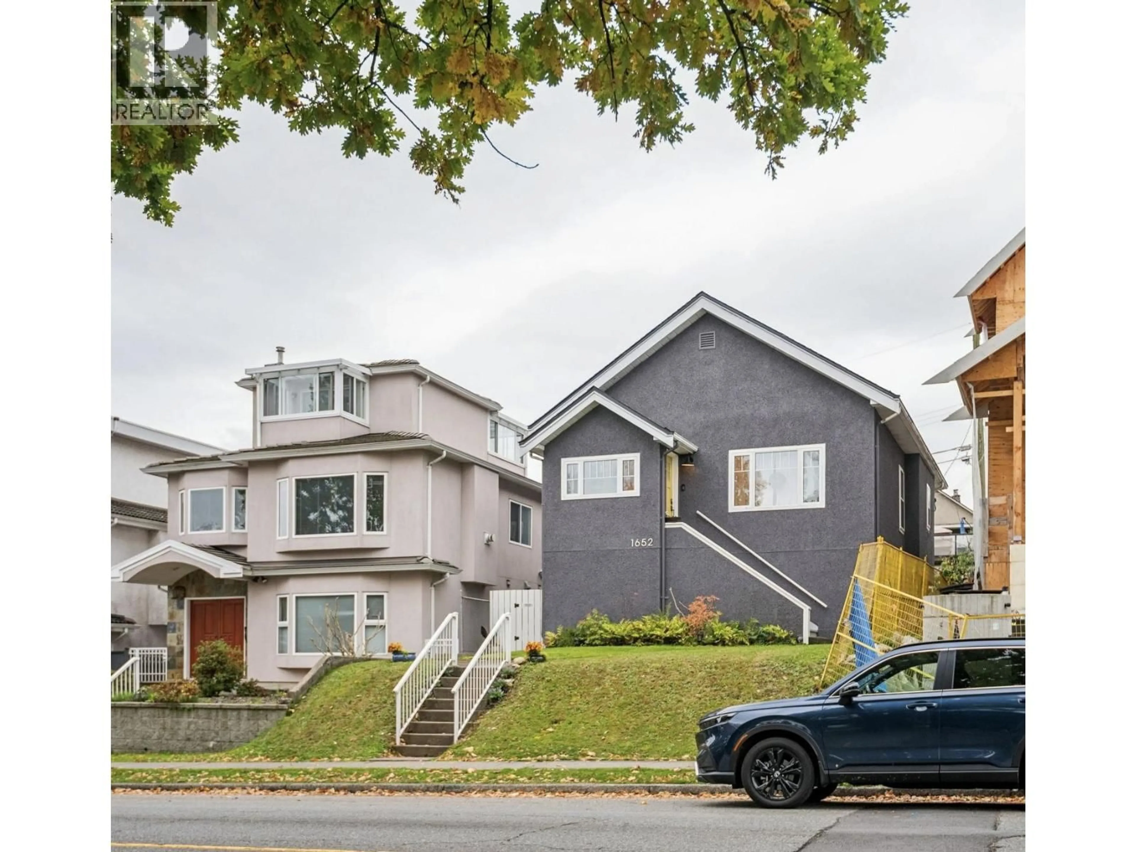 Home with vinyl exterior material, street for 1652 33RD AVENUE, Vancouver British Columbia V5N3C8