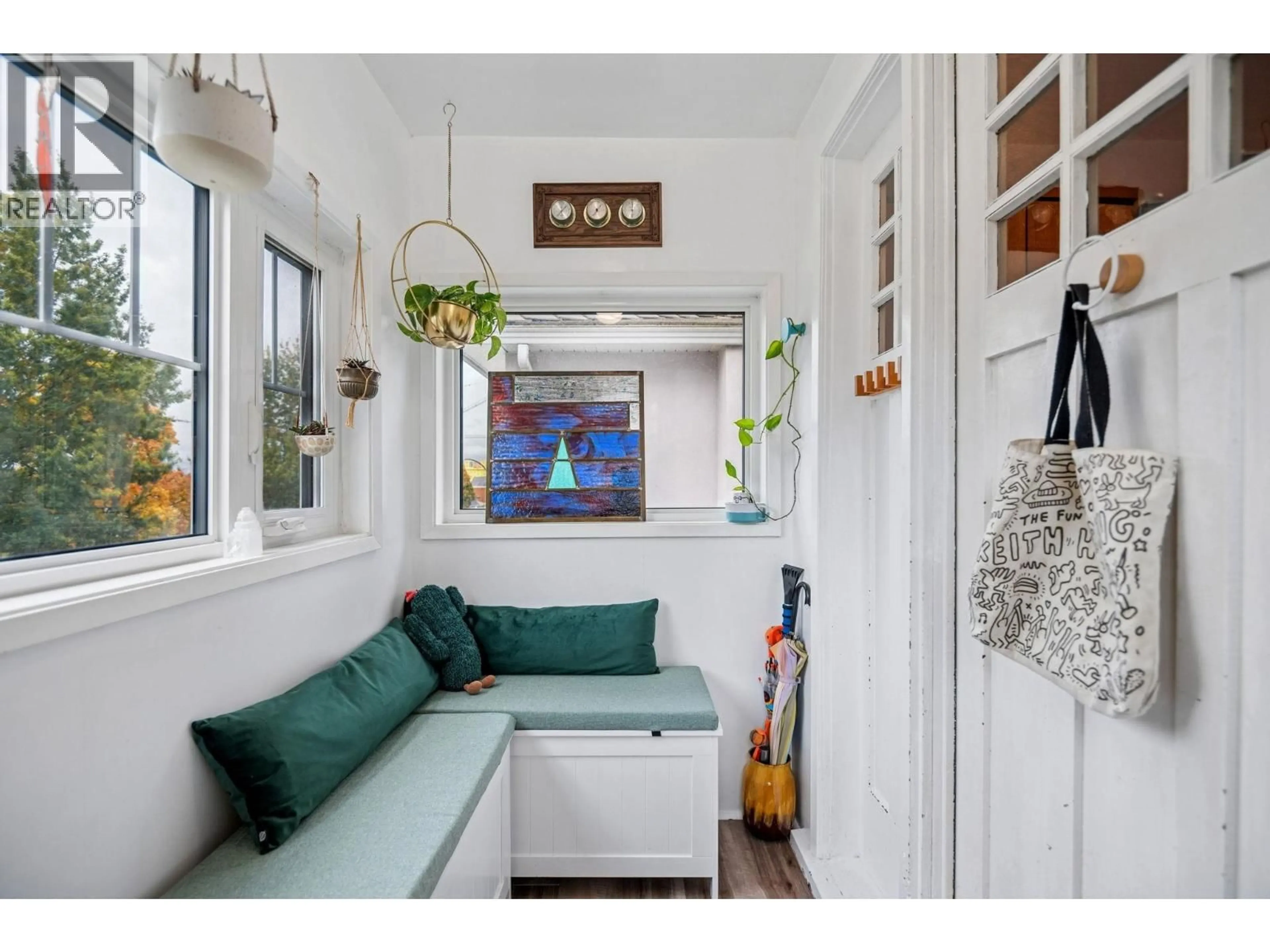 Indoor entryway for 1652 33RD AVENUE, Vancouver British Columbia V5N3C8