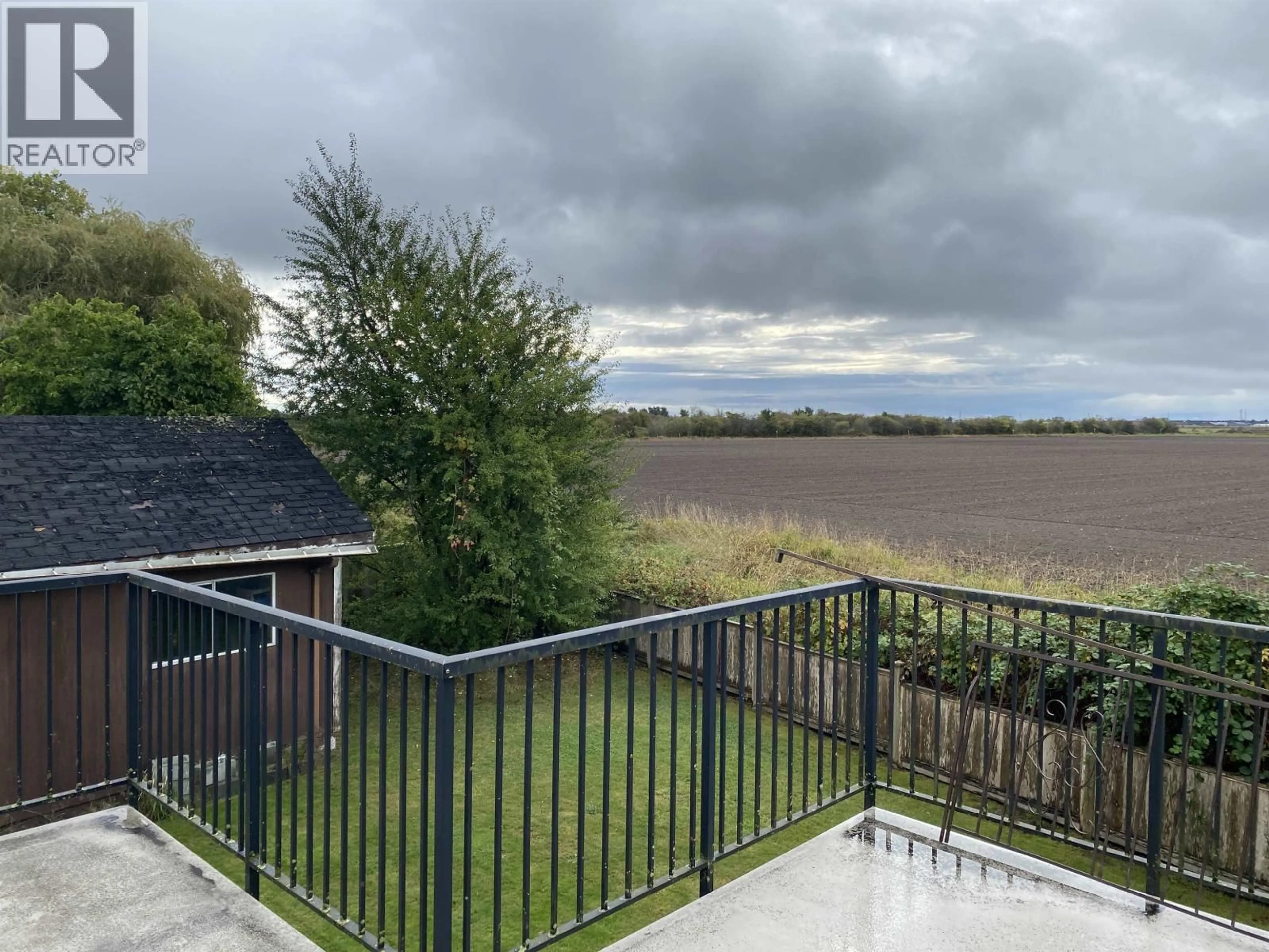 A pic from outside/outdoor area/front of a property/back of a property/a pic from drone, water/lake/river/ocean view for 5548 44 AVENUE, Delta British Columbia V4K1E1