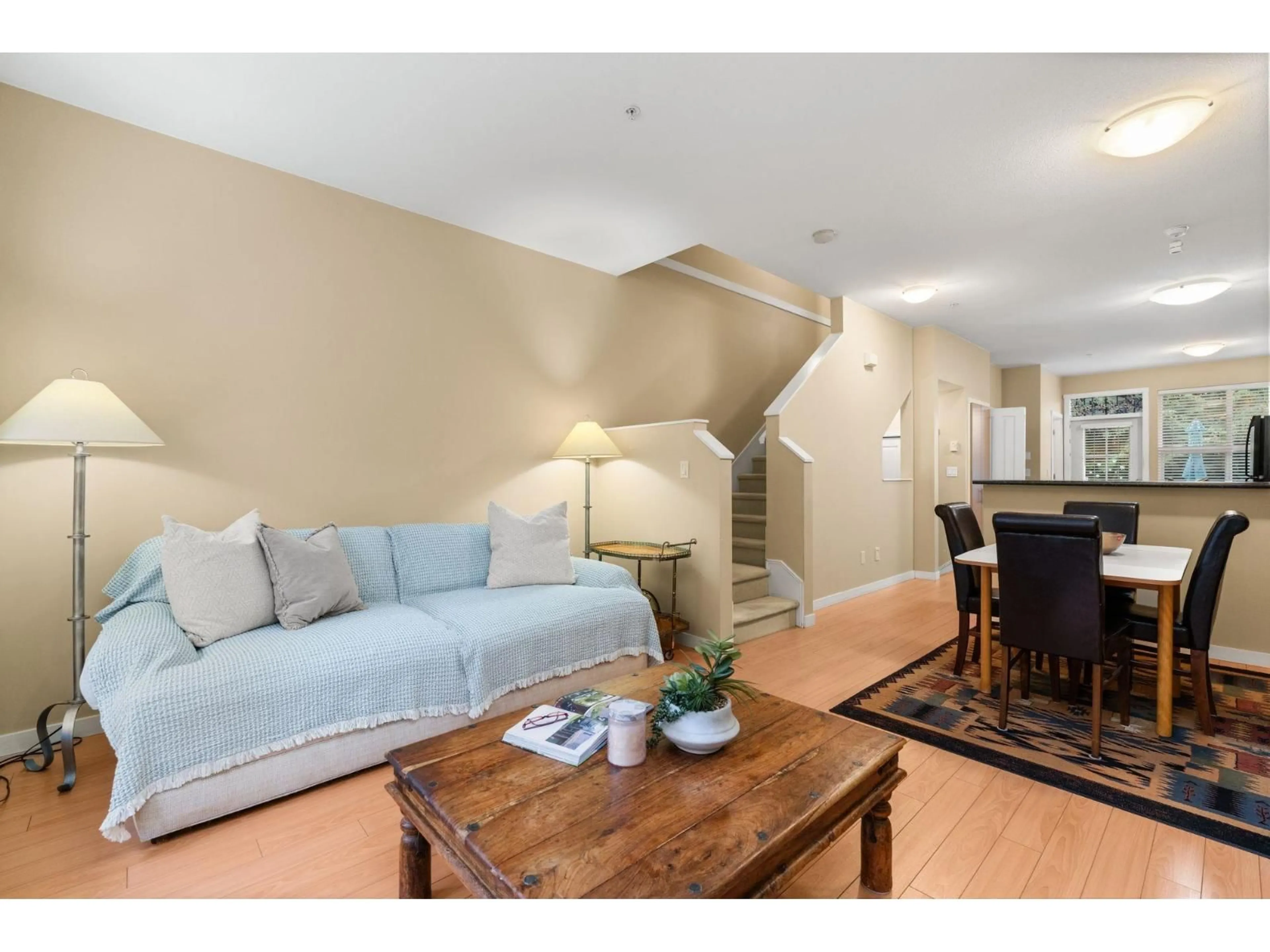 Living room with furniture, unknown for 31 - 20460 66, Langley British Columbia V2Y3B6