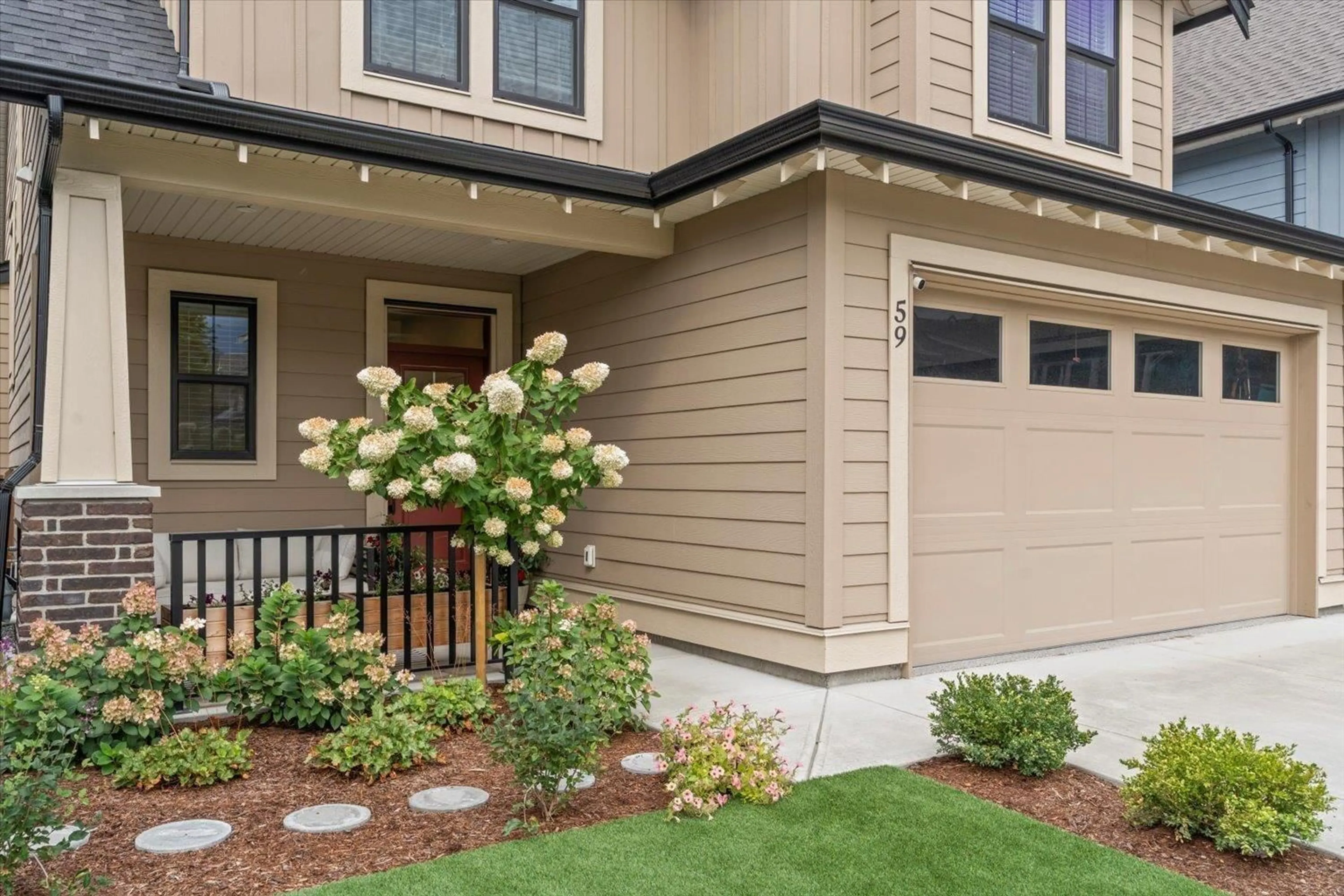 Home with vinyl exterior material, street for 59 - 46211 PROMONTORY ROAD, Chilliwack British Columbia V2R0E5