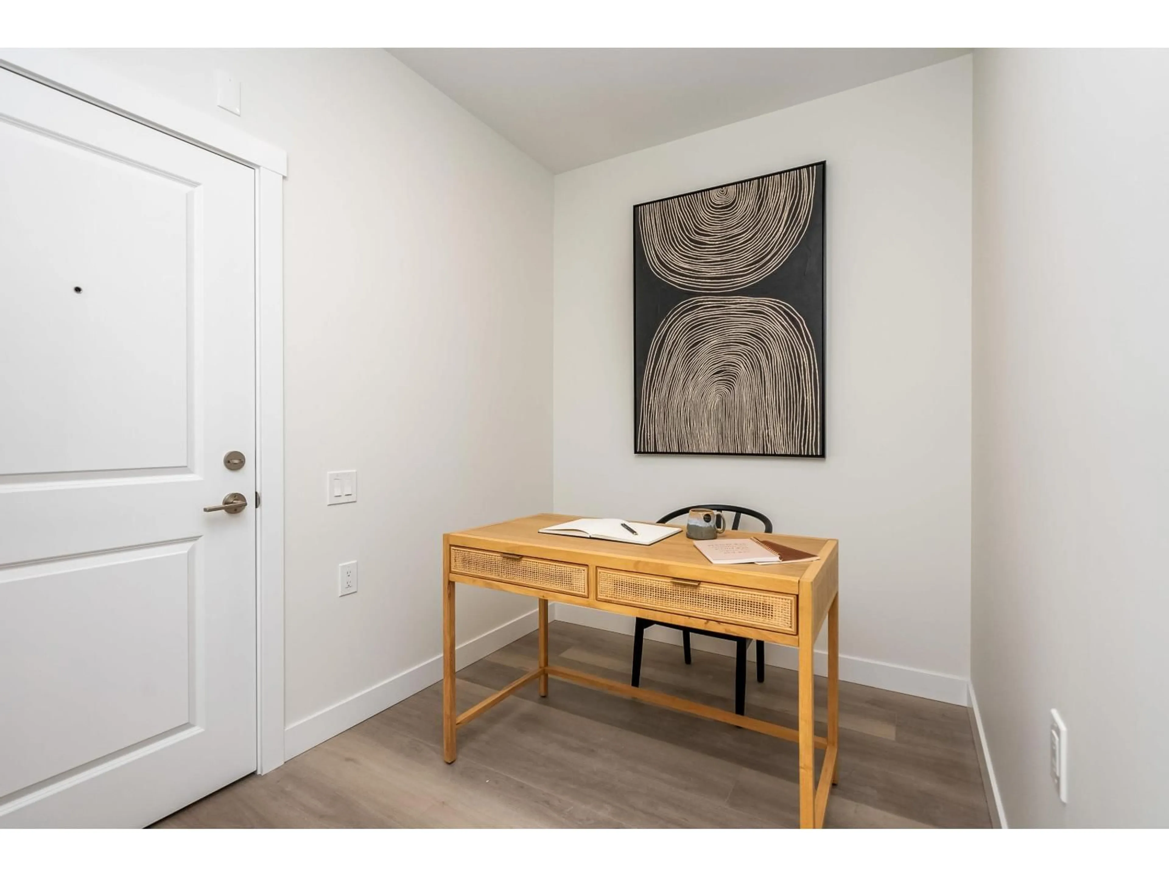 Indoor entryway for 115 - 8497 YOUNG ROAD, Chilliwack British Columbia V2P4P2