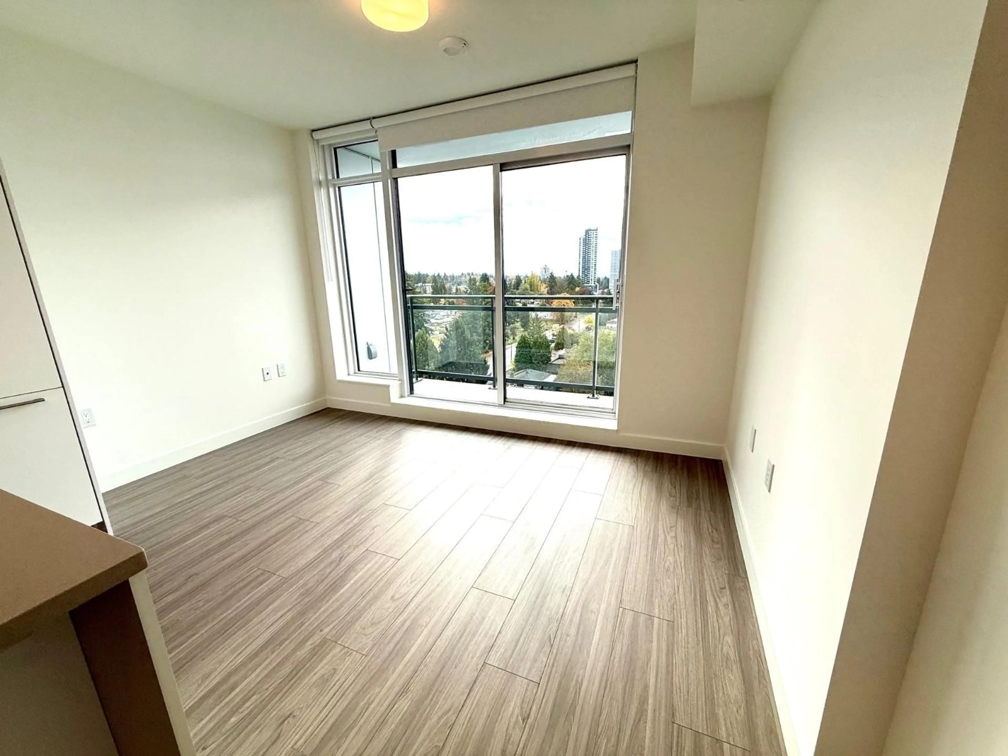 A pic of a room for 1103 - 13675 107A, Surrey British Columbia V3T0X2