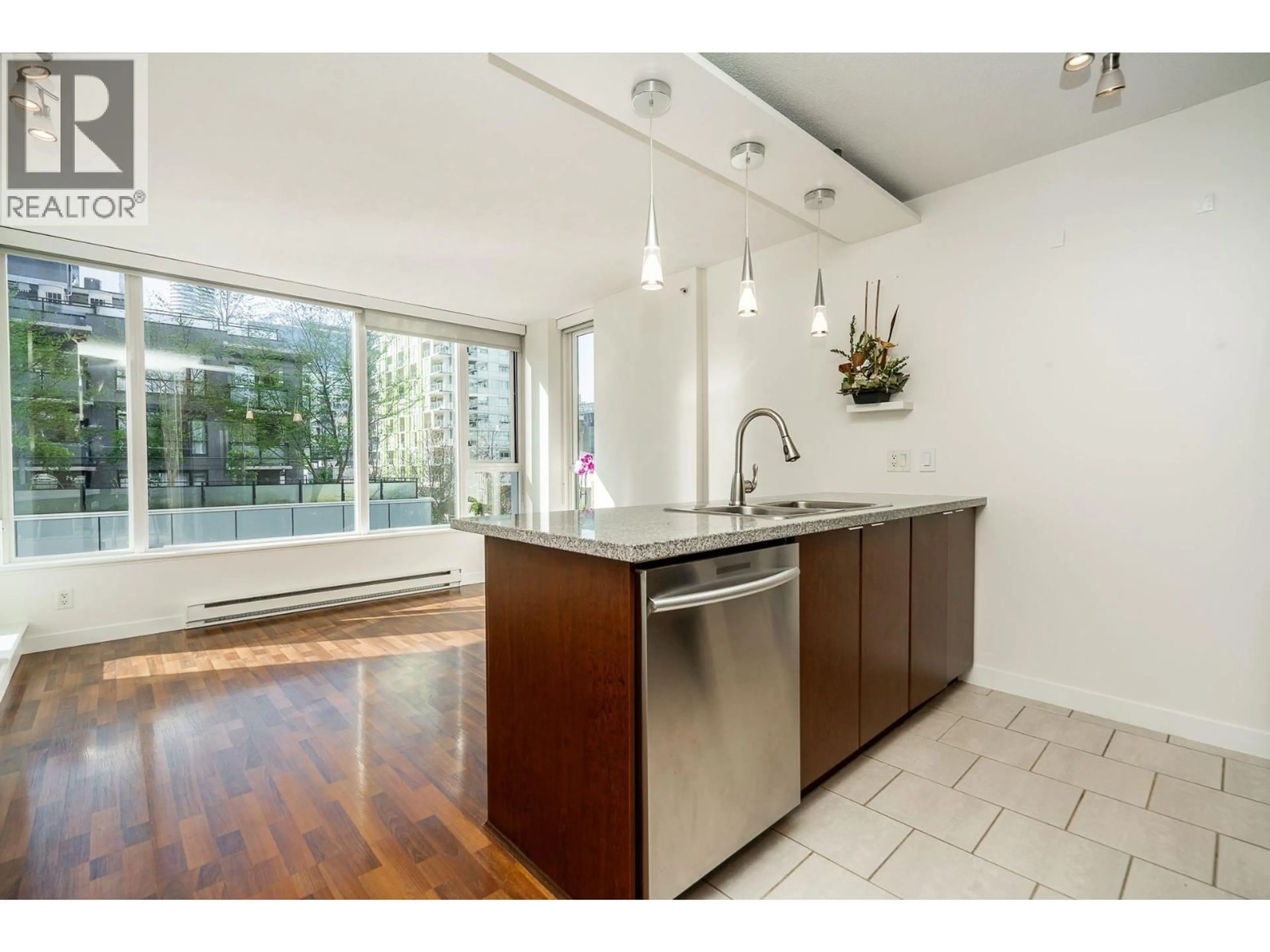 Open concept kitchen, unknown for 601 - 1001 RICHARDS STREET, Vancouver British Columbia V6B1J6