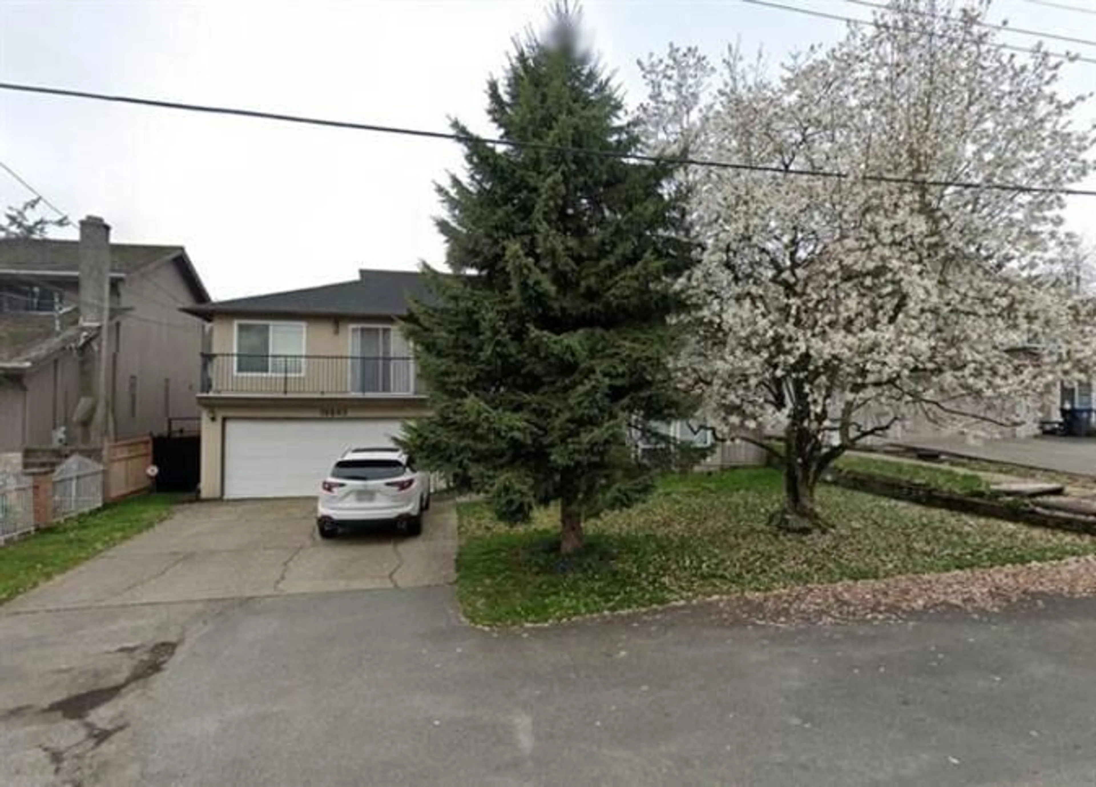 A pic from outside/outdoor area/front of a property/back of a property/a pic from drone, street for 10643 138A, Surrey British Columbia V3T4L2
