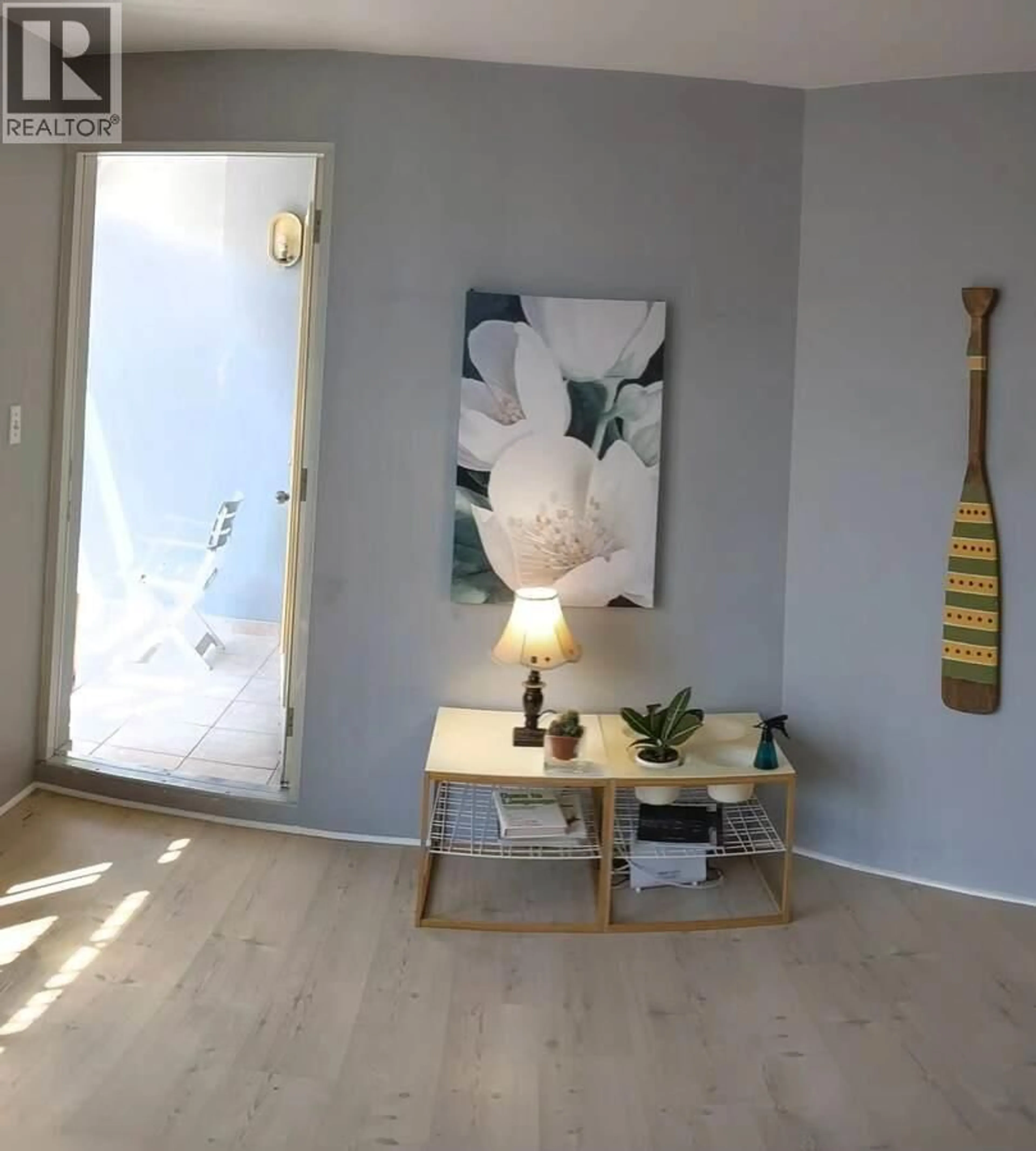Indoor entryway for 810 - 438 SEYMOUR STREET, Vancouver British Columbia V6B6H4