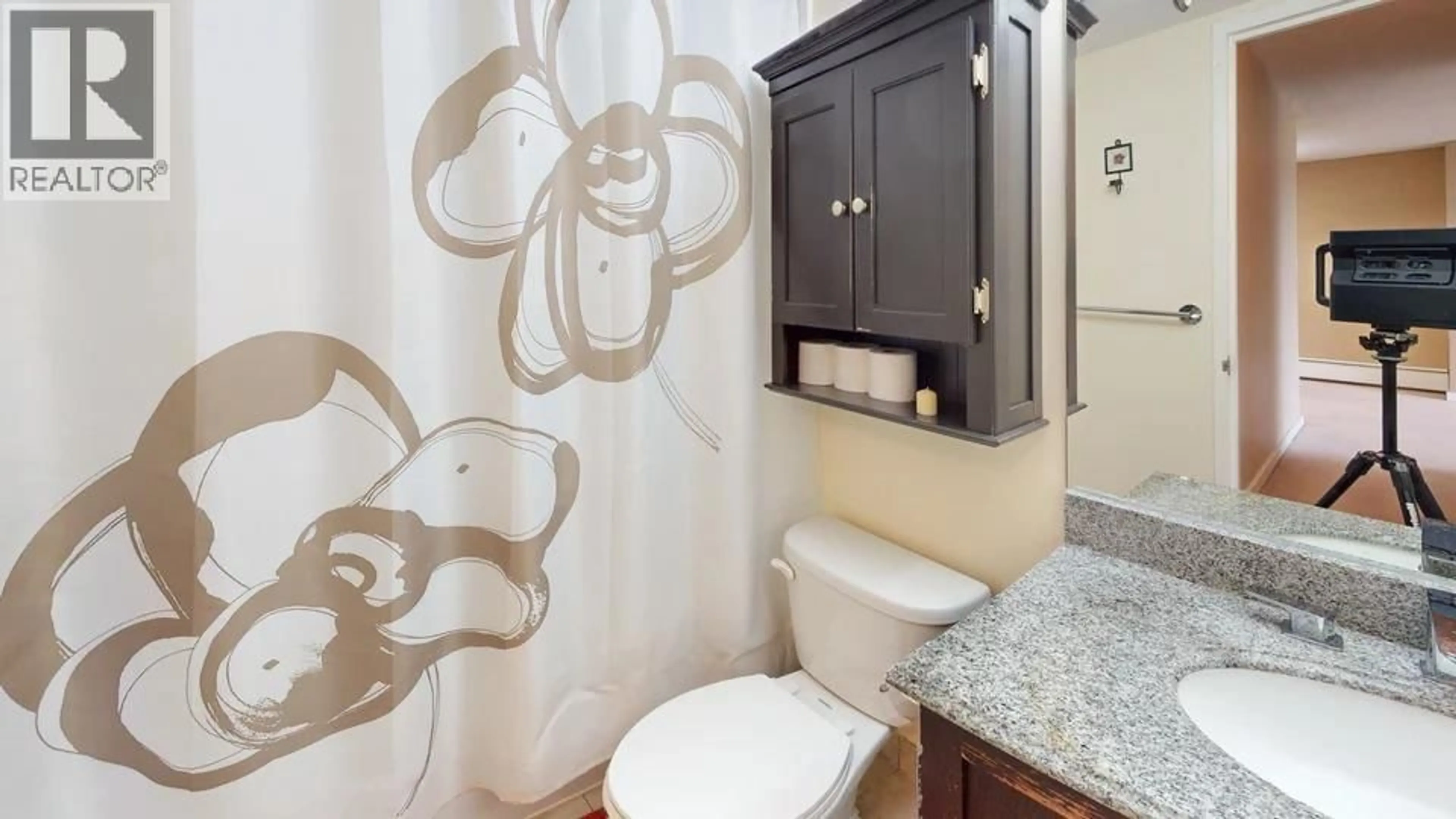 Standard bathroom, ceramic/tile floor for 1602 - 2016 FULLERTON AVENUE, North Vancouver British Columbia V7P3E6